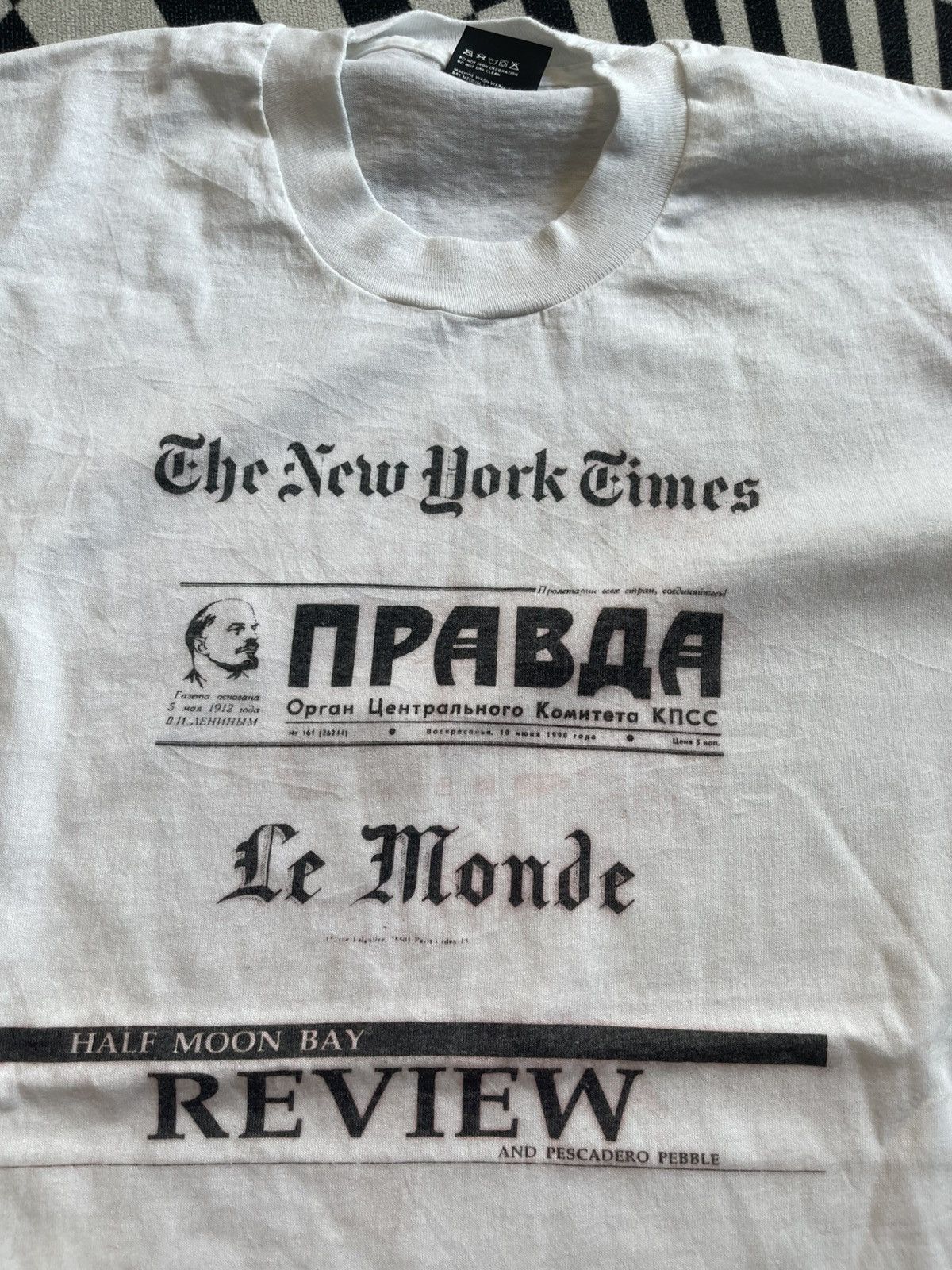 Vintage Vintage 90s Half Moon Bay Review "World Press" Promo T-Shirt Size US L / EU 52-54 / 3 - 3 Thumbnail