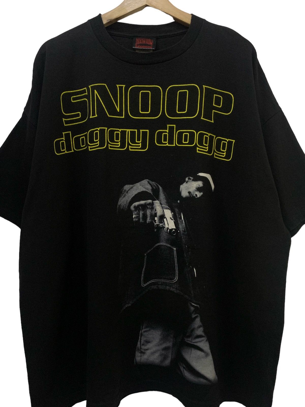 Rap Tees × Snoop Dogg × Vintage Vintage 2000’s Snoop Dogg Gun fire Death Row Records Rap Tee Size US XXL / EU 58 / 5 - 3 Thumbnail
