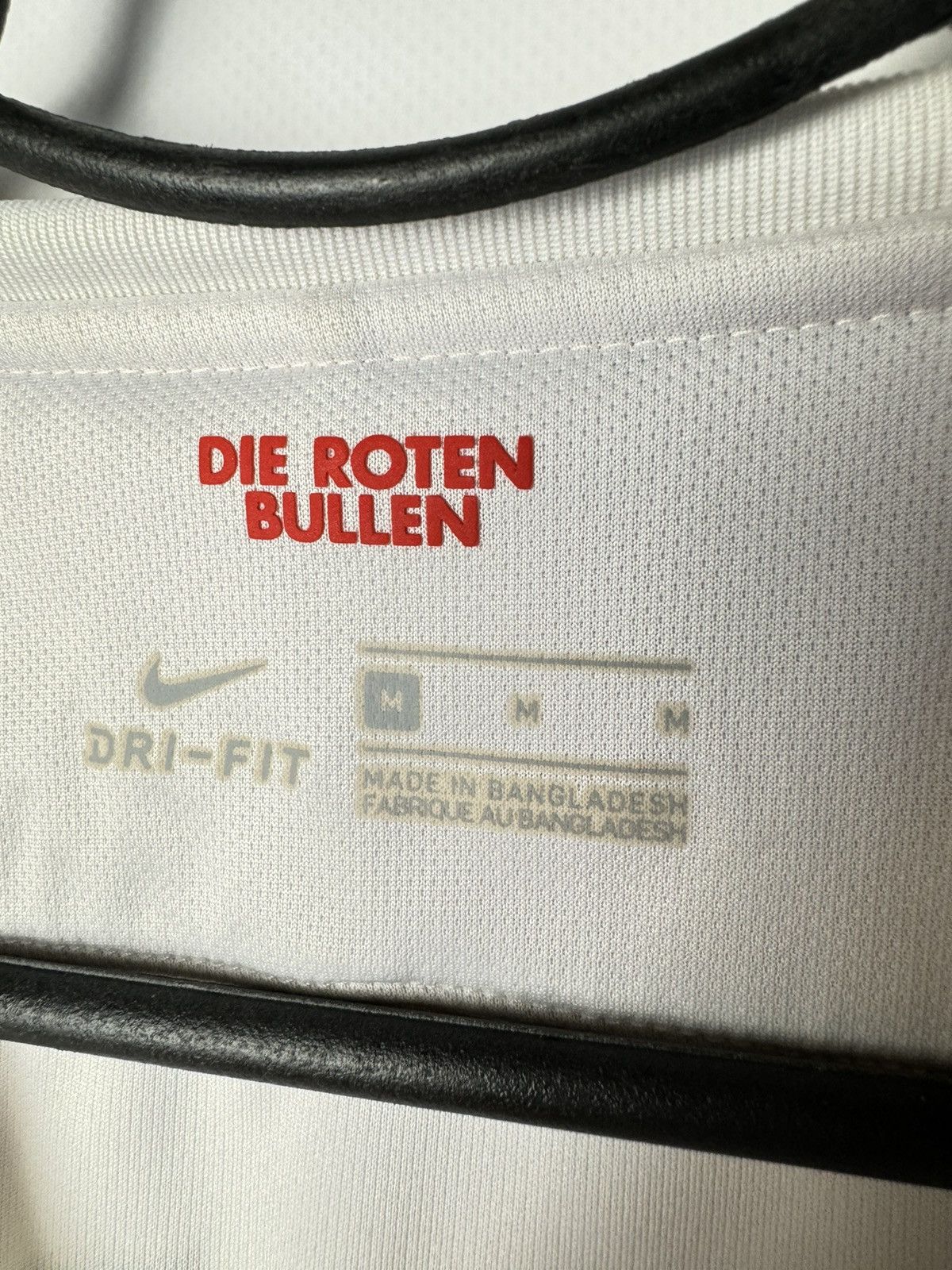 Nike Red Bull Leipzig 2017 2018 Home Shirt Soccer Jersey Nike Size US M / EU 48-50 / 2 - 12 Thumbnail
