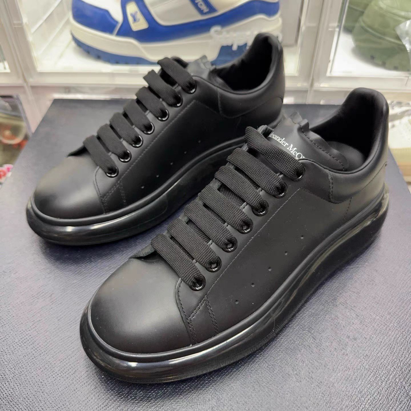 Alexander McQueen Black Low-Top Leather Sneakers Size 7.5 Size US 7.5 / EU 40-41 - 1 Thumbnail