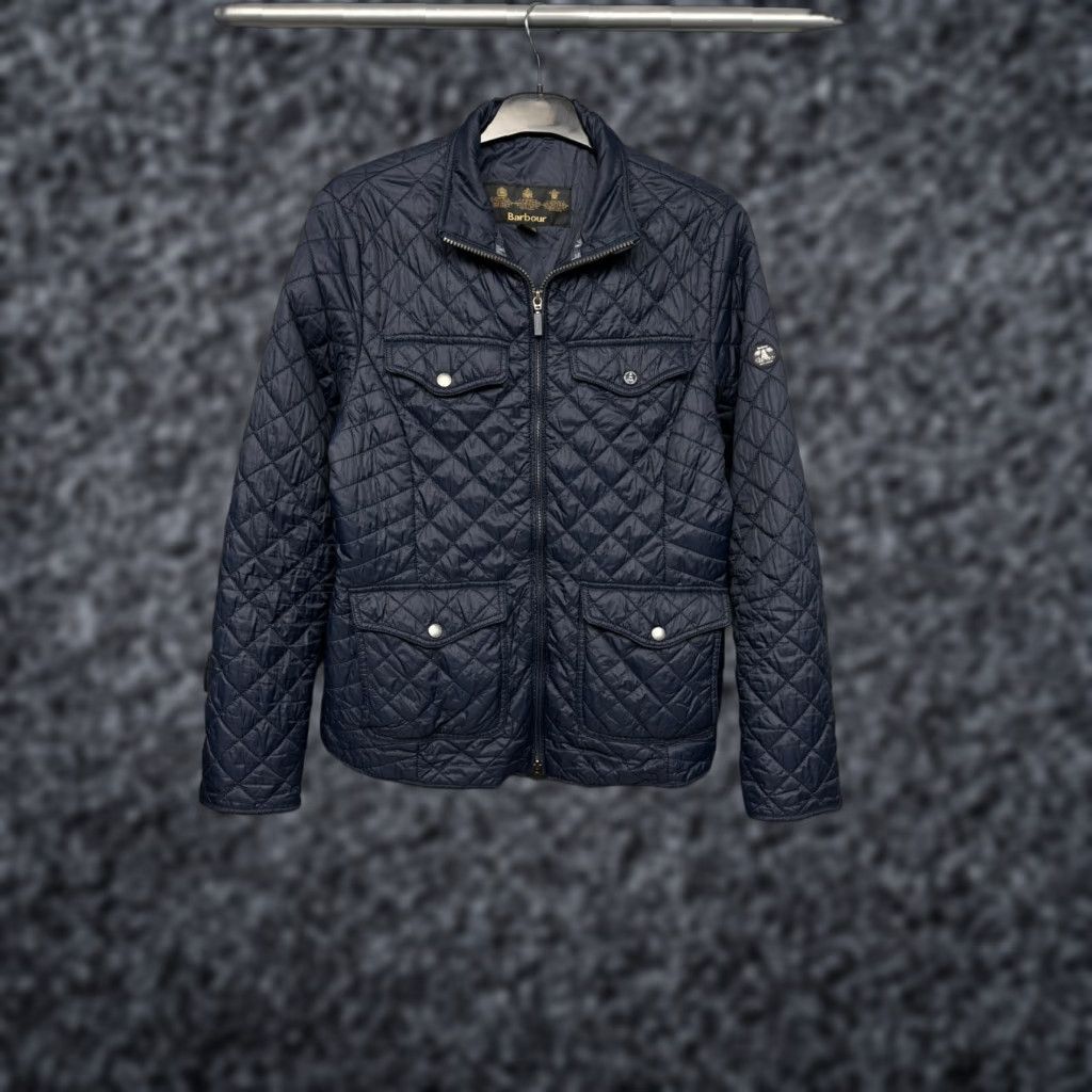 Barbour Barbour Formby Quilted Jacket Womens XS? UK 14? Blue Quilted Barbour Formby Jacket Women Regular Size UK 14 Blue Quilted Barbour Womens Jacket Size L / US 10 / IT 46 - 1 Thumbnail