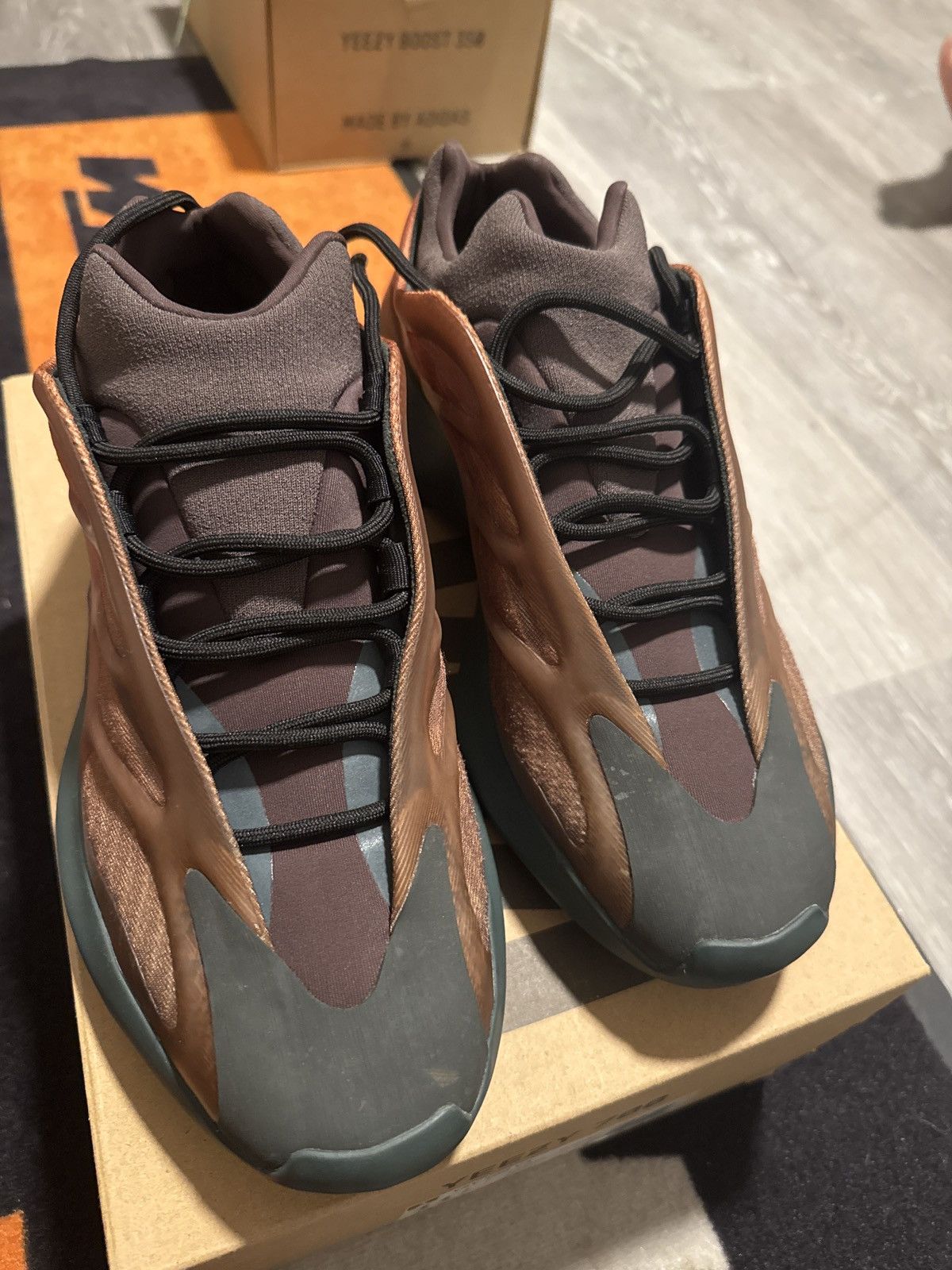 Adidas Yeezy 700 v3 “copper” Size US 11.5 / EU 44-45 - 2 Thumbnail