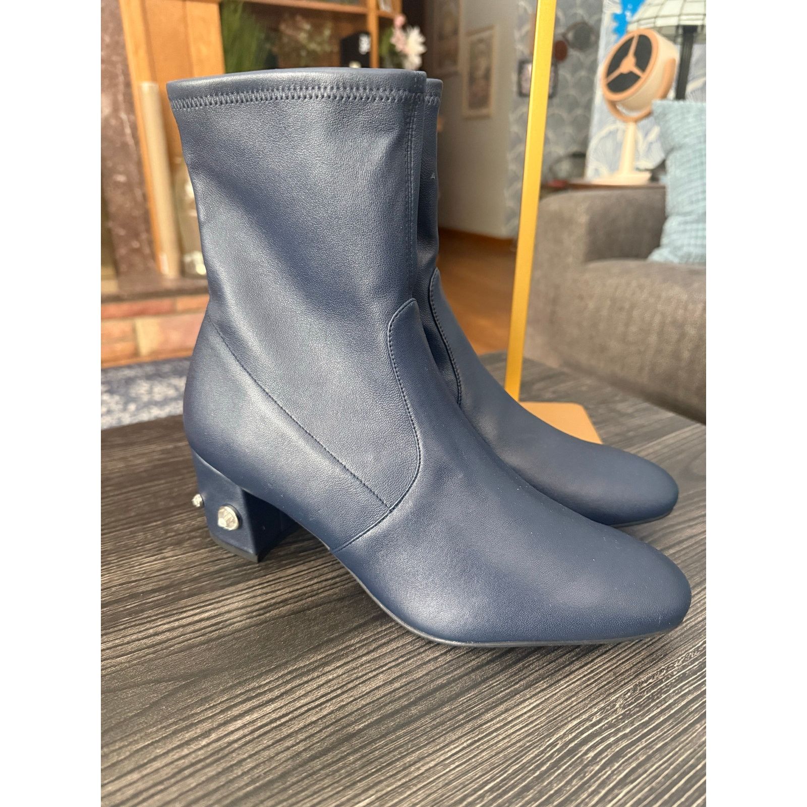 Stuart Weitzman NWOT Stuart Weitzman Allshine Leather w/Studded Heels Sz. 10 Size US 10 / IT 40 - 1 Thumbnail