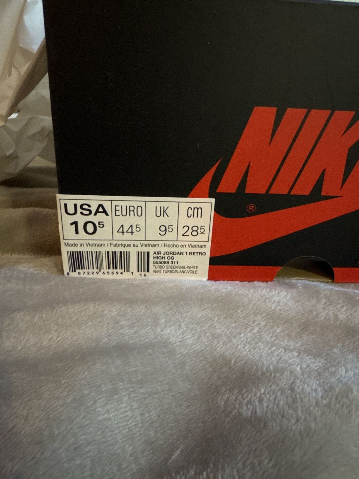 Nike AIR JORDAN 1 RETRO HIGH OG TURBO GREEN Size US 10.5 / EU 43-44 - 7 Thumbnail