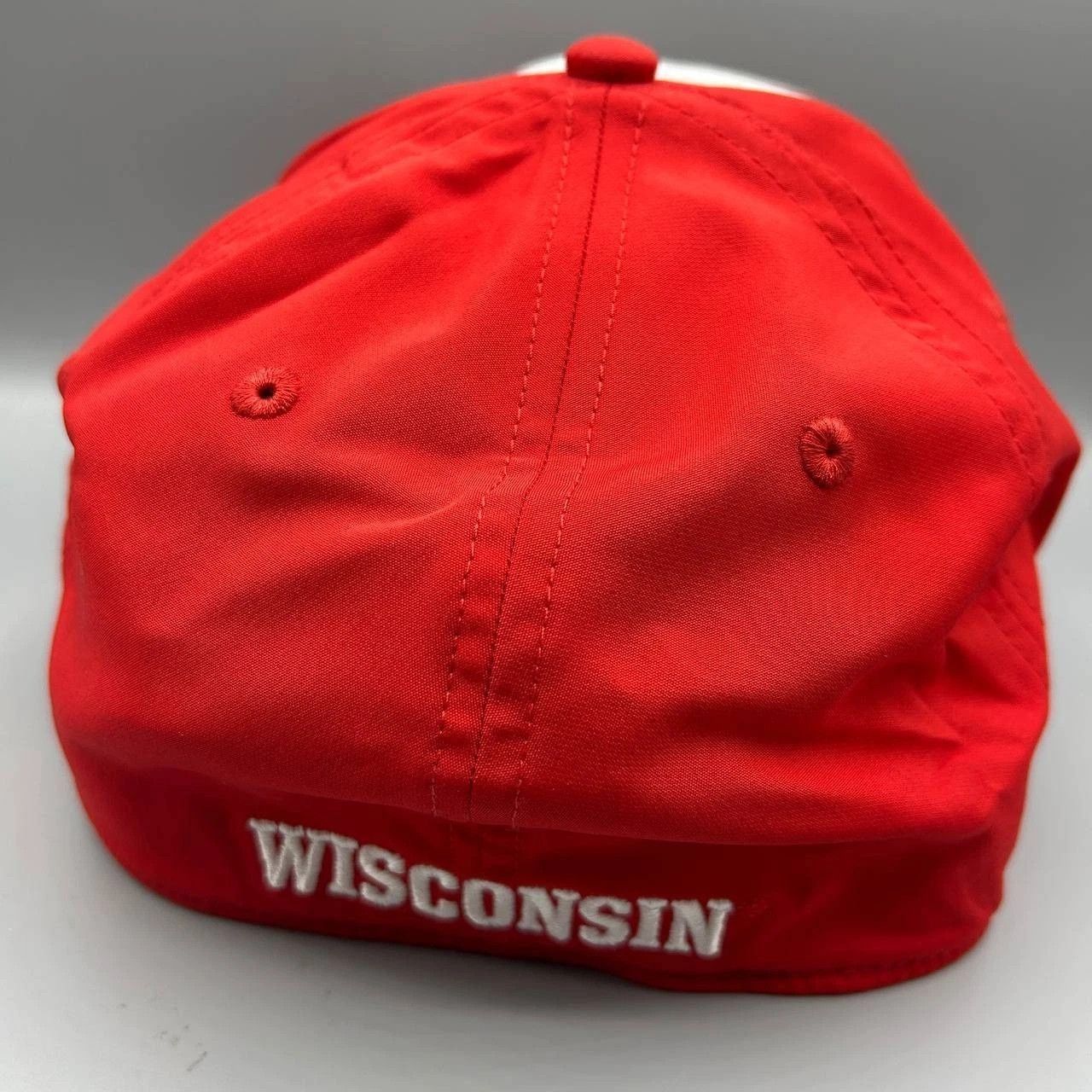 Other Wisconsin Badgers M-L Embroidered Fanatics Stretch Fitted Size ONE SIZE - 5 Thumbnail
