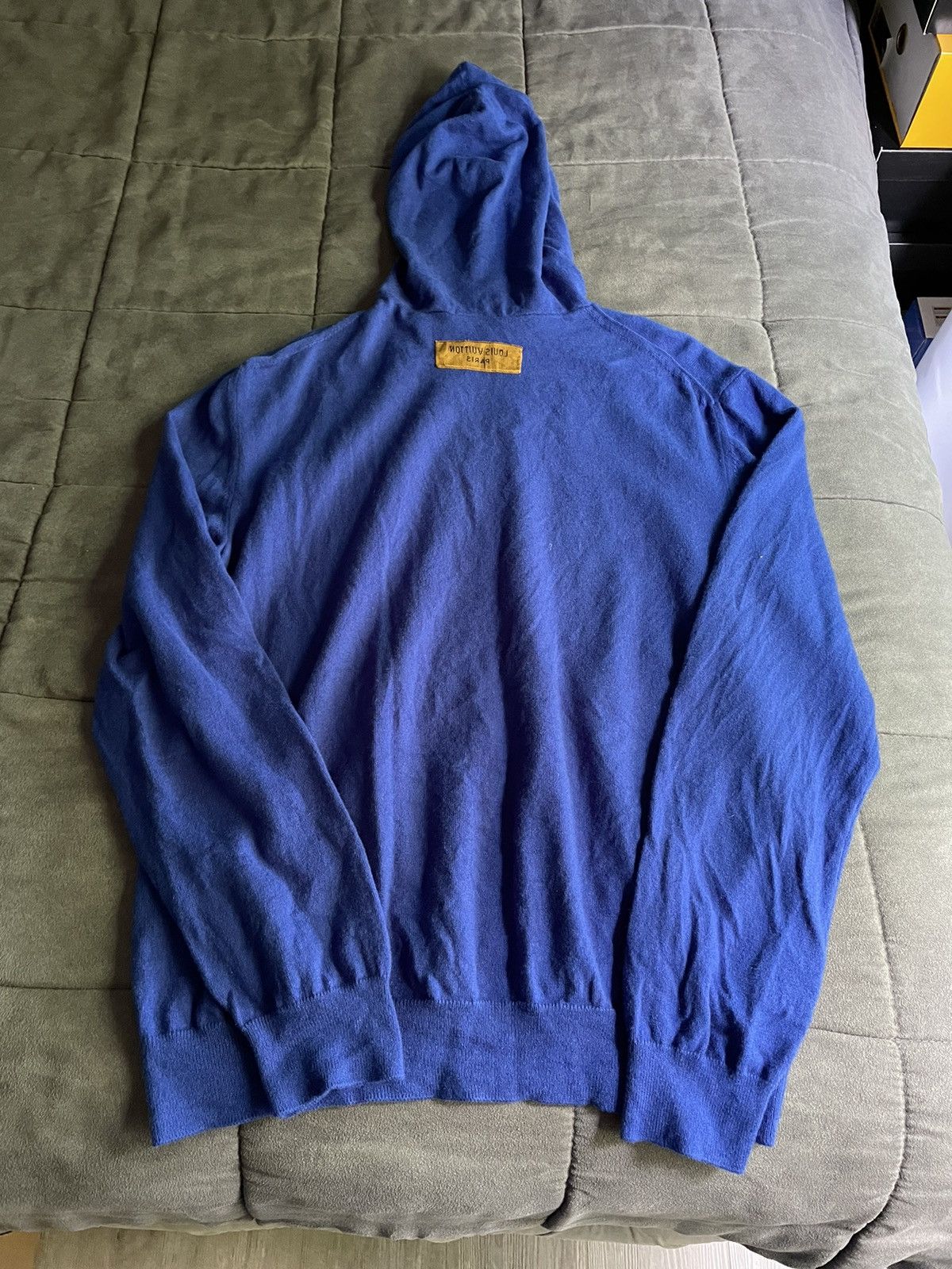 Louis Vuitton Louis Vuitton LVSE Embossed Logo Cashmere Hoodie Size US XL / EU 56 / 4 - 3 Thumbnail
