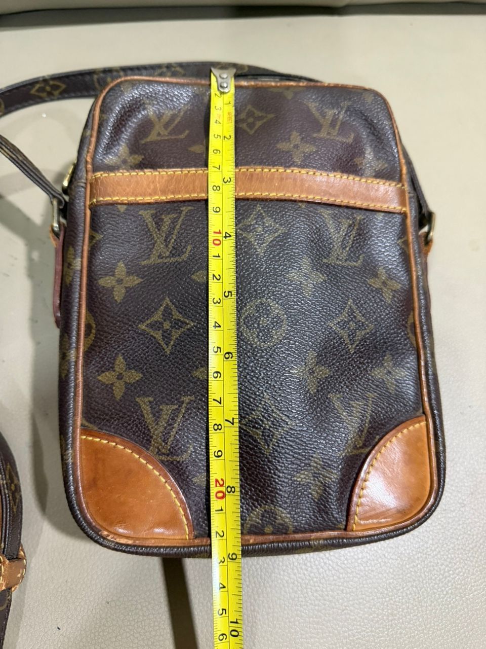 Louis Vuitton Authentic LOUIS VUITTON danube Shoulder bag Size ONE SIZE - 11 Thumbnail