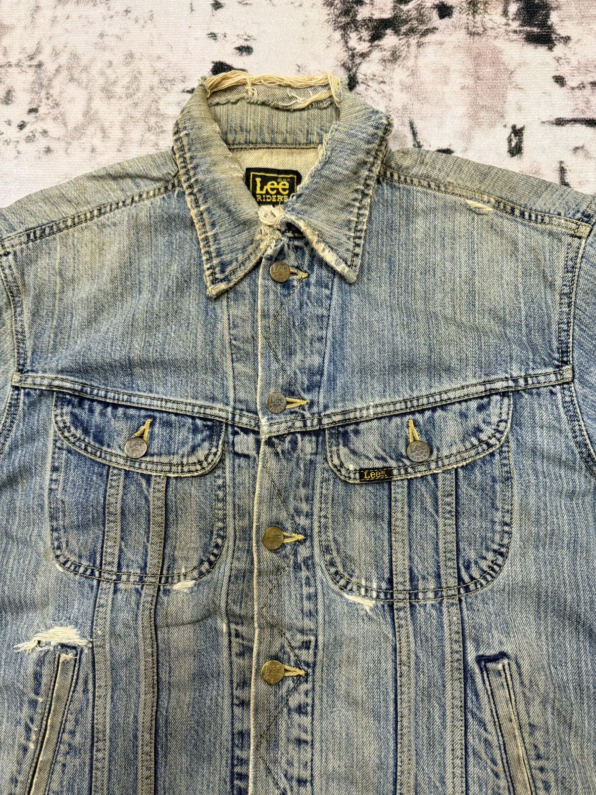 Lee Vintage 90s Lee Rider Distressed Denim Trucker Jacket Size US M / EU 48-50 / 2 - 4 Thumbnail