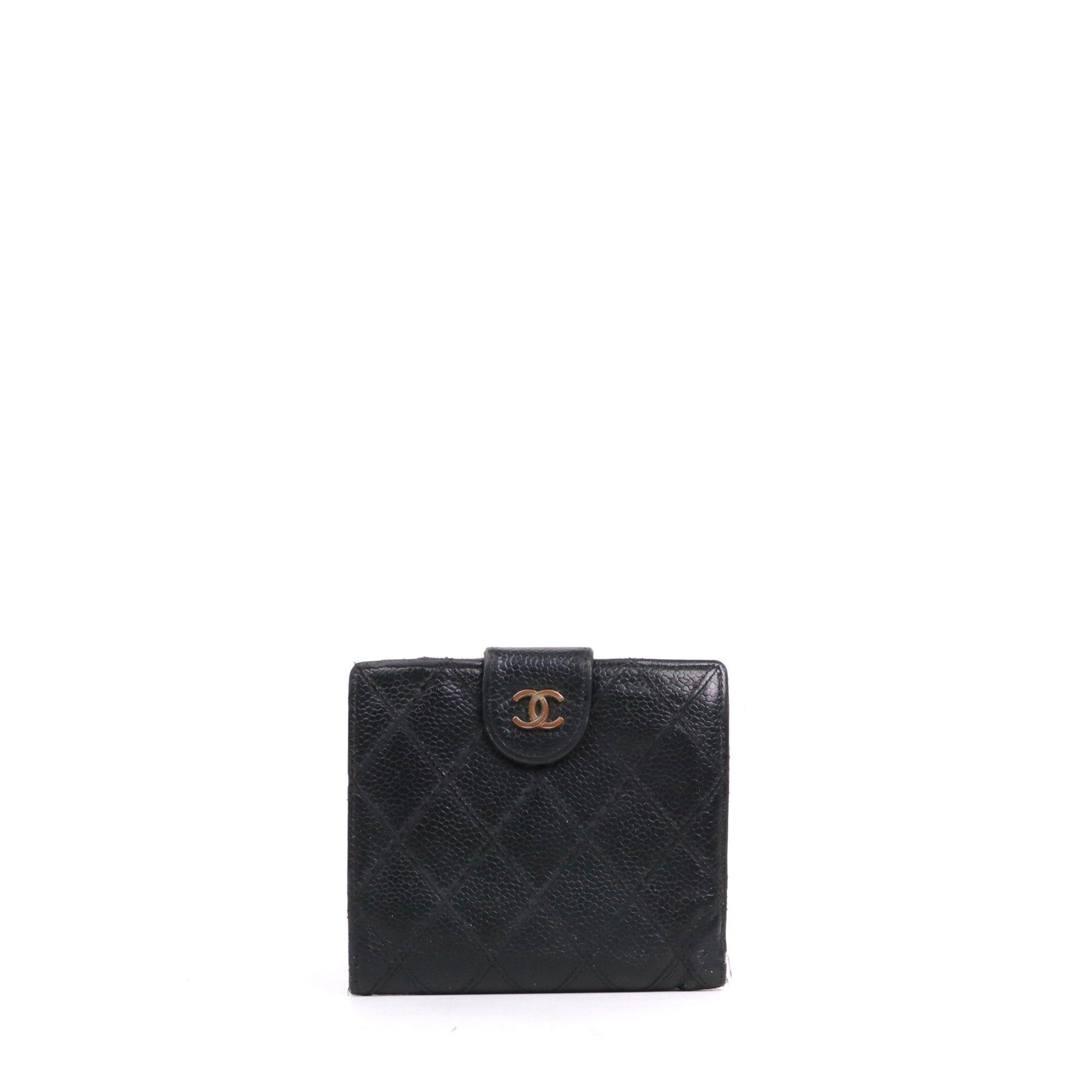 CHANEL Chanel coin purse in black caviar leather