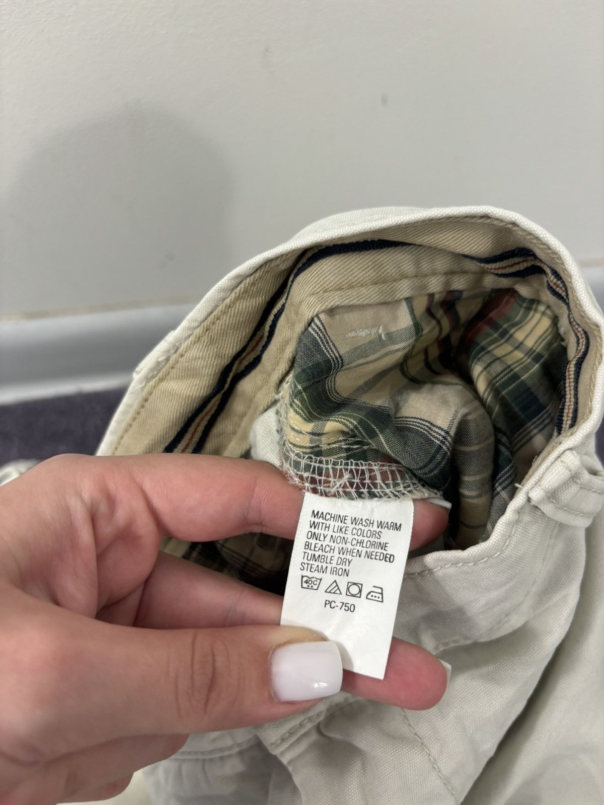 Izod Vintage IZOD 2000s Wide-Leg Utility Hype Baggy Cargo Shorts Size US 38 / EU 54 - 13 Thumbnail