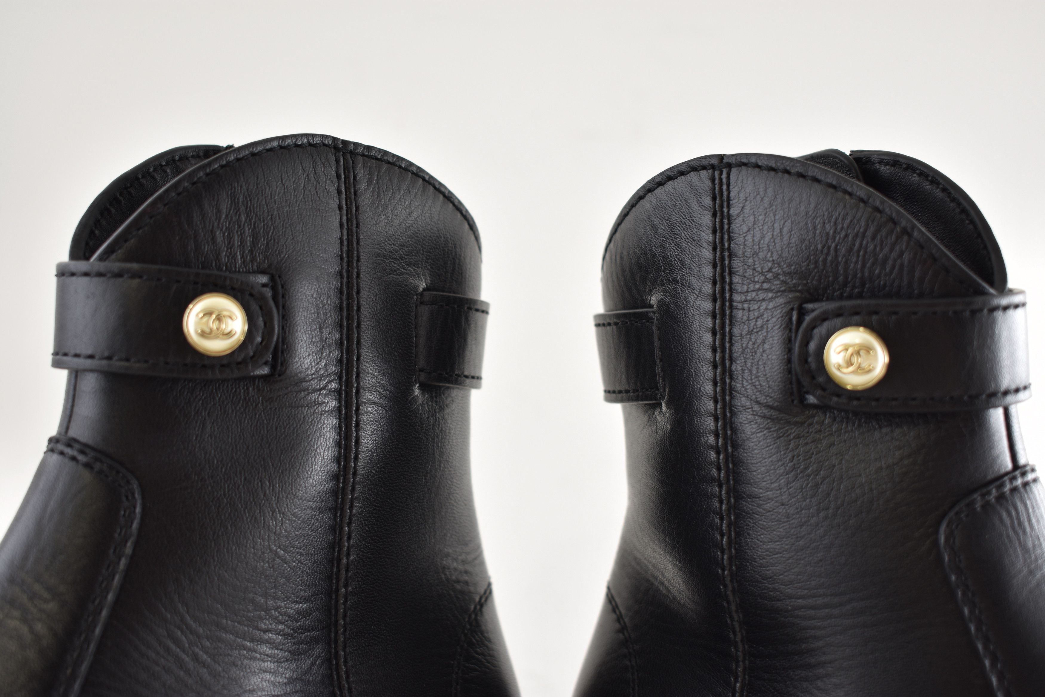 Chanel Chanel 24K Leather Pearl CC Western Short Ankle Boots 37 Size US 7 / IT 37 - 12 Thumbnail