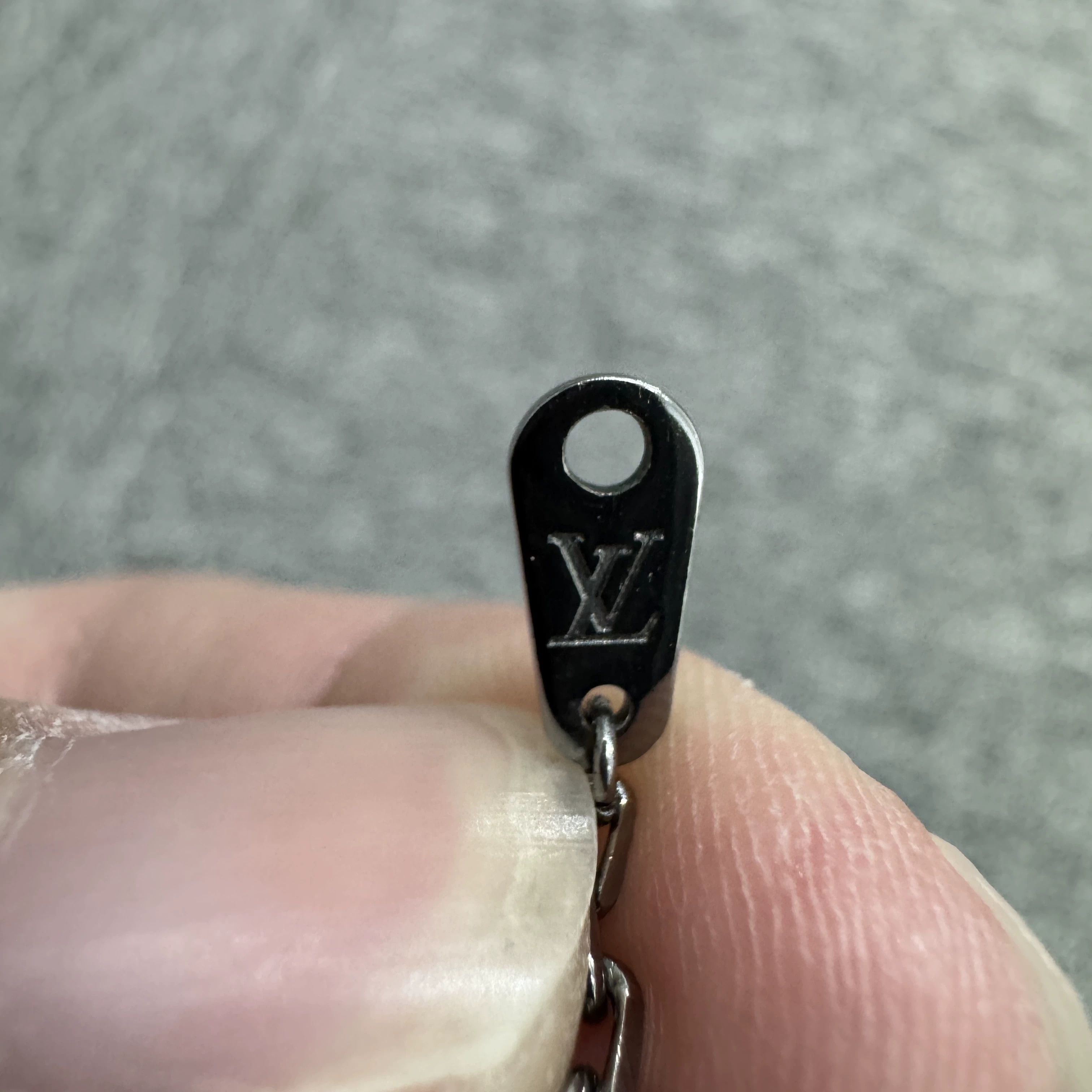 Louis Vuitton 3501 LV Arc de Triomphe Necklace 98 New Size ONE SIZE - 7 Thumbnail