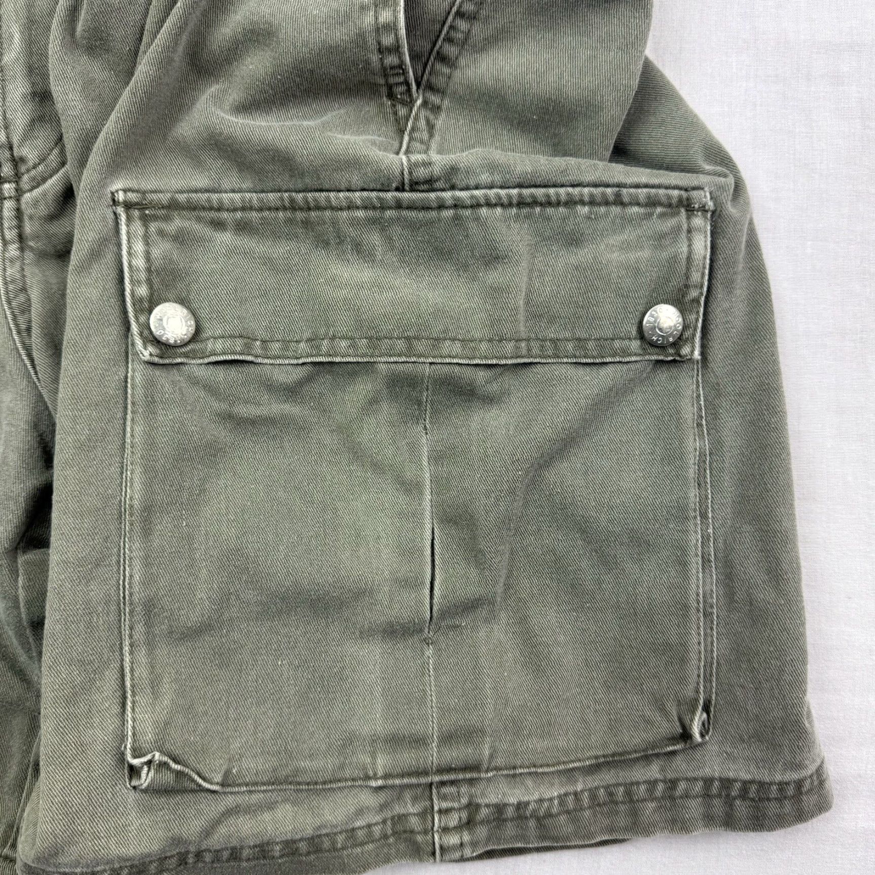 Vintage VINTAGE Woolrich Cargo Shorts Adult 32 Green Tech Grunge Y2K Pockets Mens Size US 32 / EU 48 - 5 Thumbnail