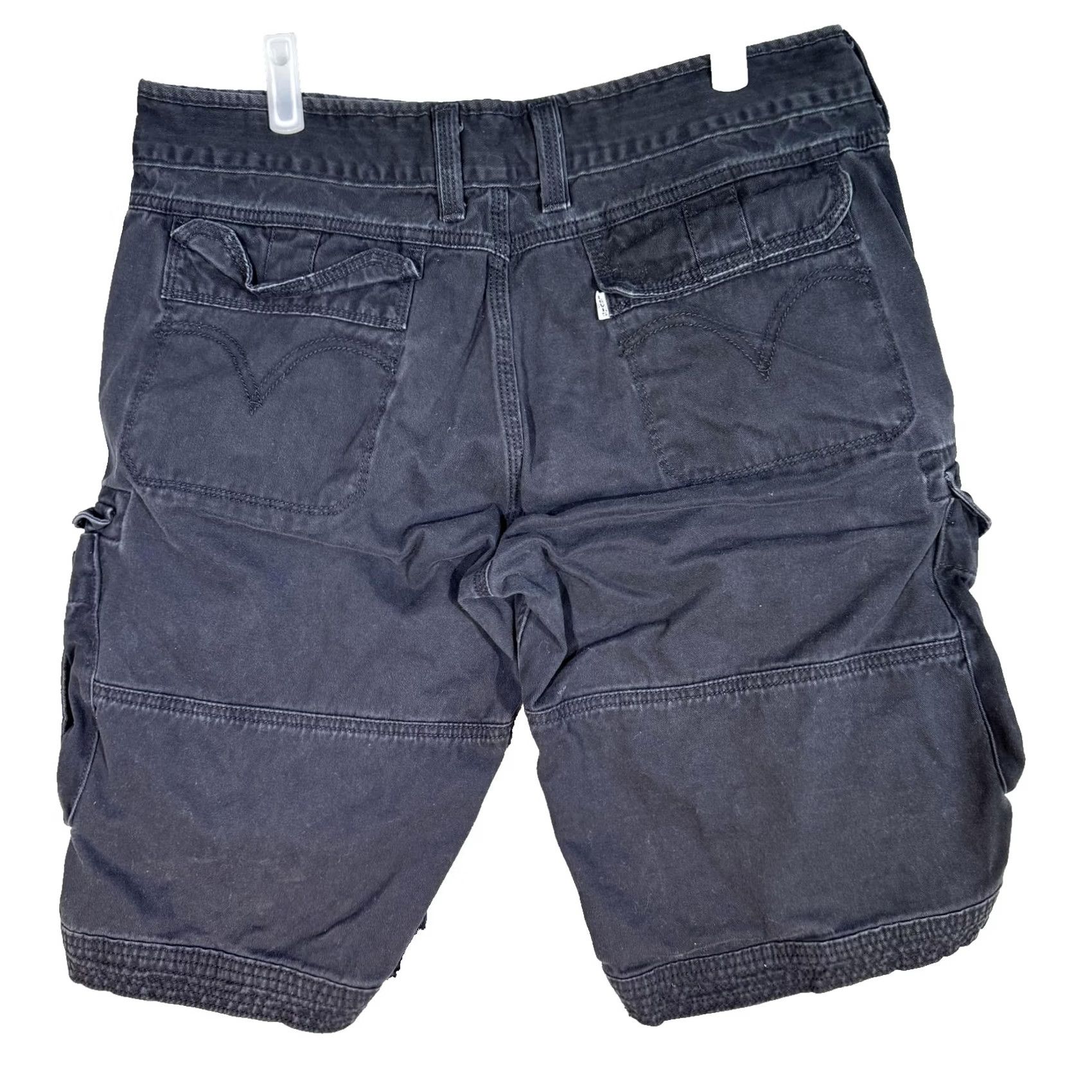 Levi's VINTAGE Levis Cargo Shorts Mens 34 Black Utility Multi Pocket 100% Cotton Casual Size US 34 / EU 50 - 2 Thumbnail
