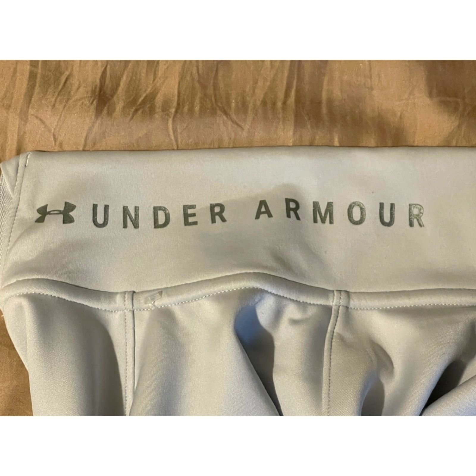 Under Armour Under Armour Women’s Pullover L Light Gray fitted cold Gear coupe Size L / US 10 / IT 46 - 5 Thumbnail