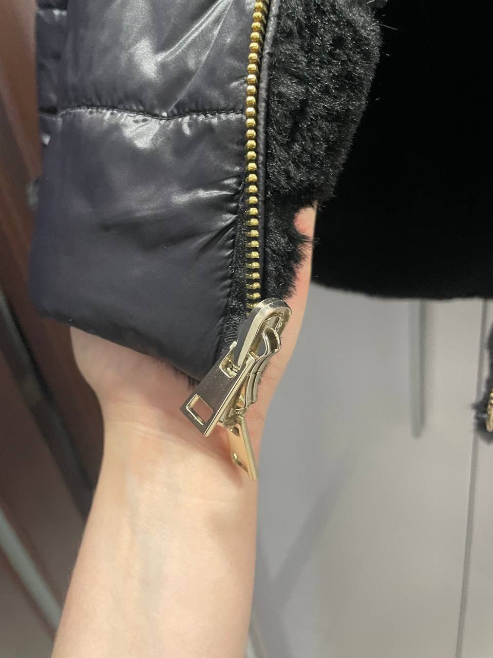 Other Wooman winter fur jacket Size L / US 10 / IT 46 - 4 Thumbnail