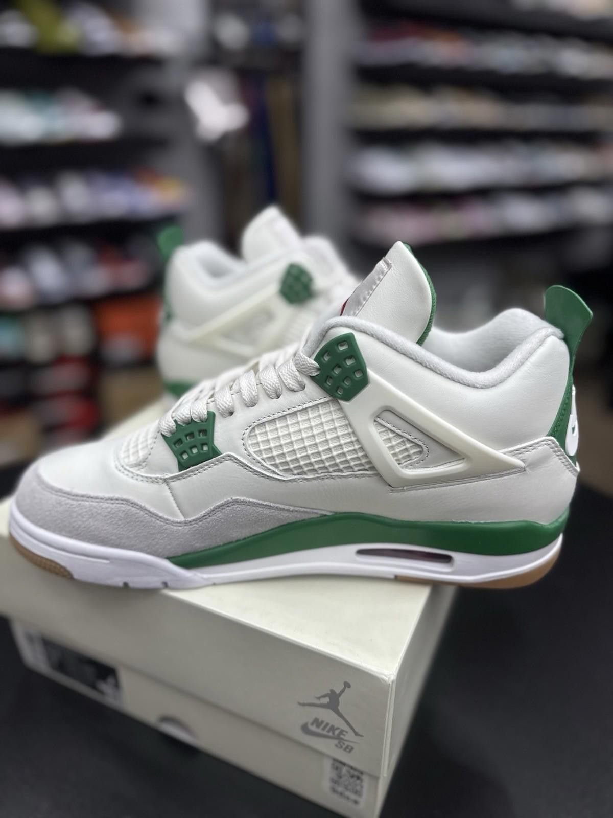 Jordan Brand Size 10.5 - Jordan 4 Retro SP x Nike SB Mid Pine Green New Size US 10.5 / EU 43-44 - 5 Thumbnail