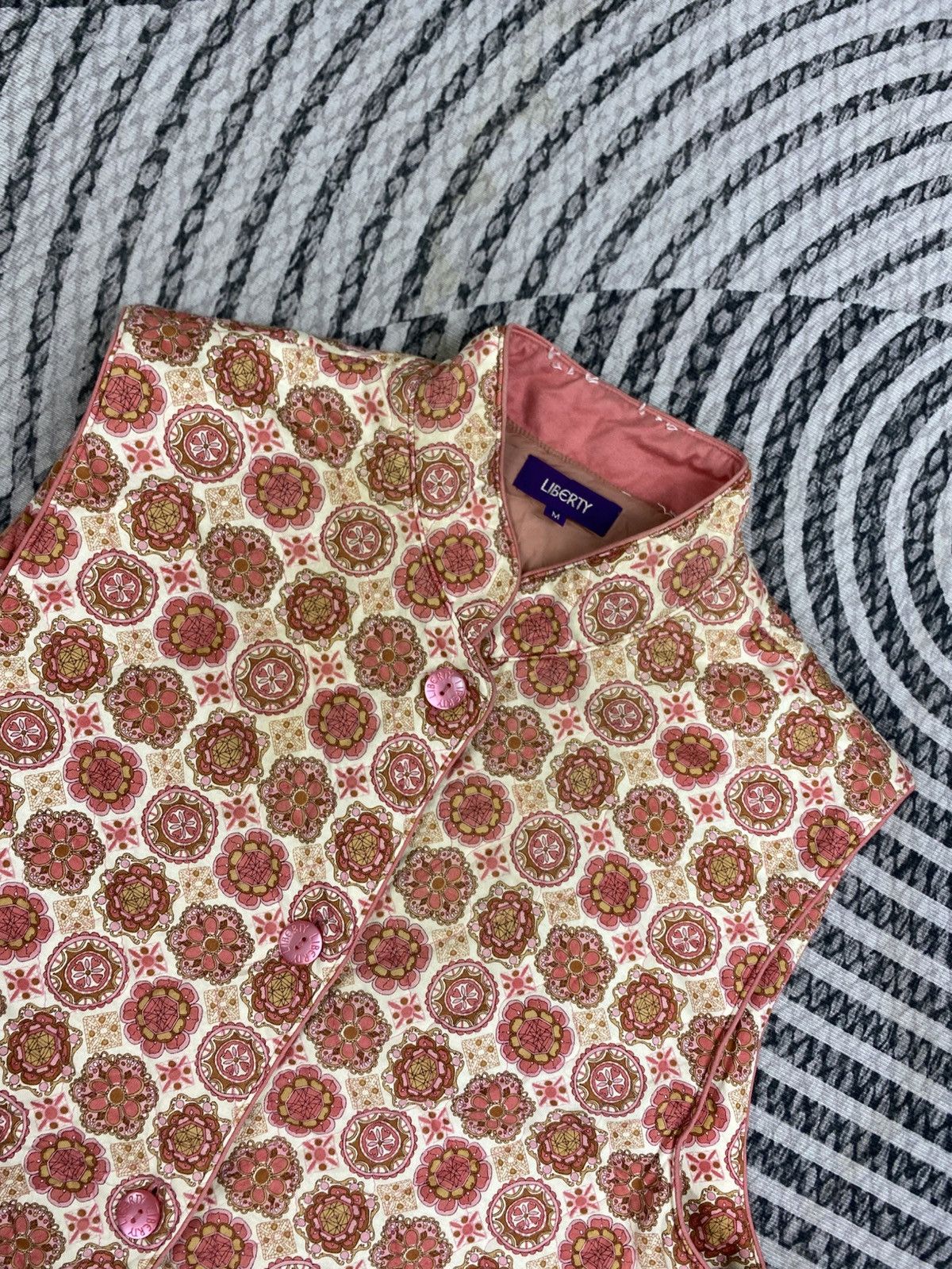 Liberty London Vintage Liberty Sleeveless Geometric Printed Nehru Jacket Size US M / EU 48-50 / 2 - 7 Thumbnail