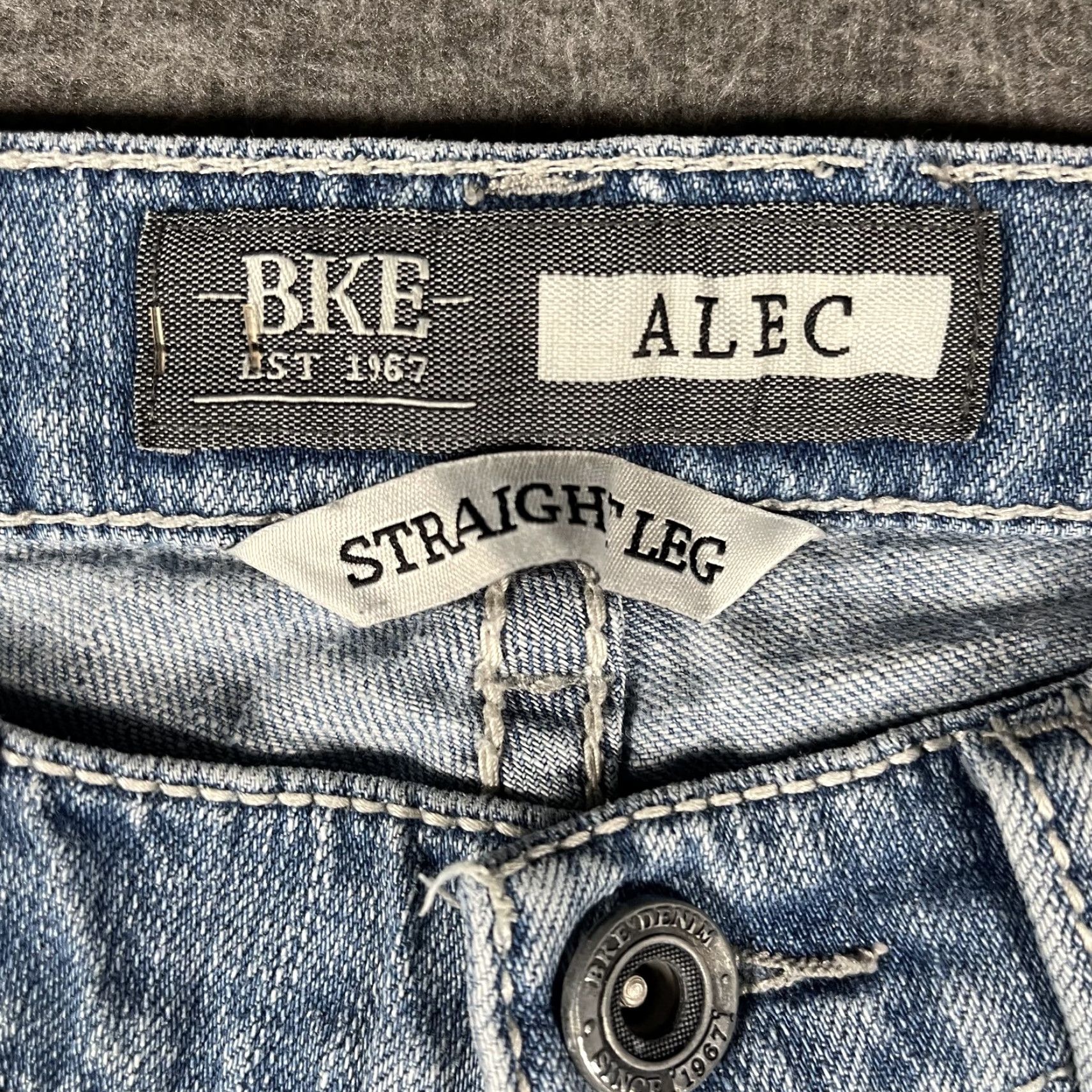 BKE BKE Alec Jeans Mens Slim Straight Leg Light Wash Denim 29x29 Stretch Cotton Zip Fly Pockets Regular Inseam 29 Men Size US 28 / EU 44 - 6 Thumbnail