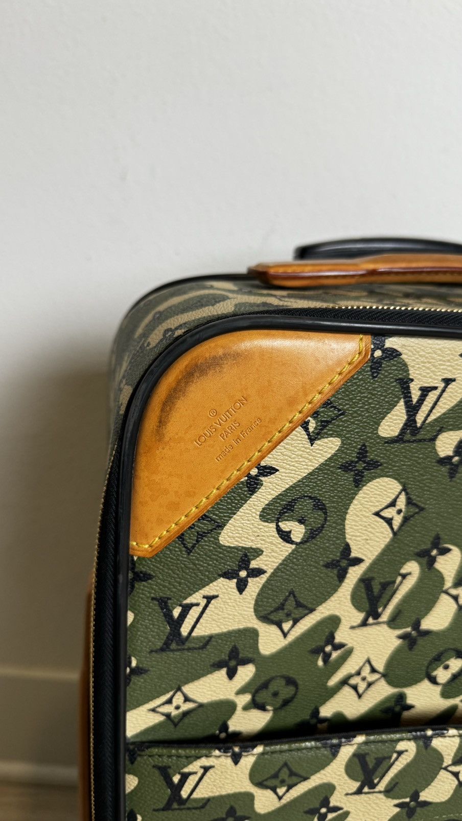 Louis Vuitton × Takashi Murakami Louis Vuitton Takashi Murakami Pegase 60 Monogramouflage Bag Size ONE SIZE - 2 Thumbnail