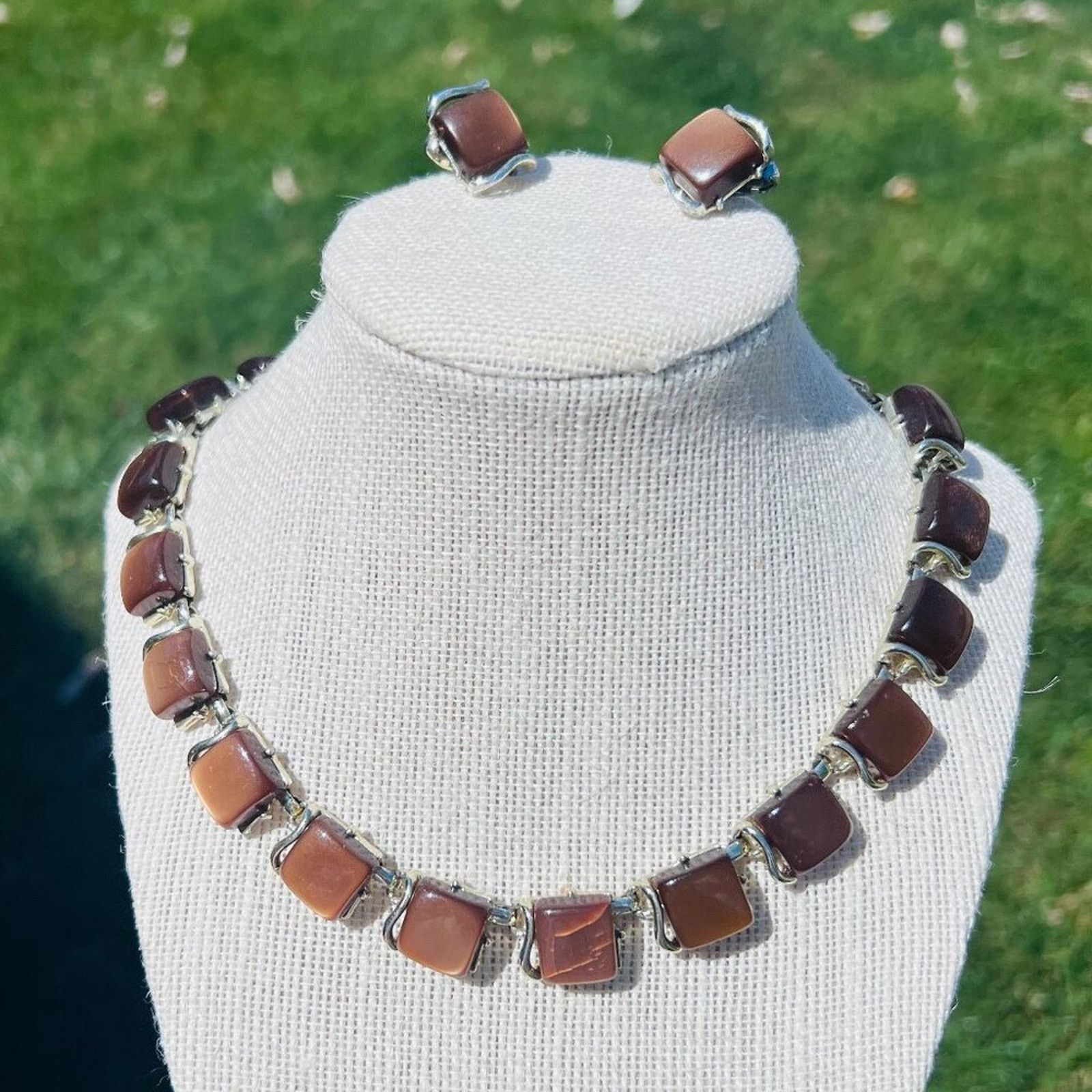 & Other Stories Coro - Vintage Lucite Thermoset Chocolate Moonglow Set Size ONE SIZE - 2 Thumbnail