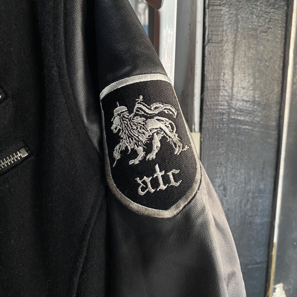 In The Attic n The Attic Leather Sleeve Biker Jacket Moto Varsity Hybrid Size US M / EU 48-50 / 2 - 12 Thumbnail