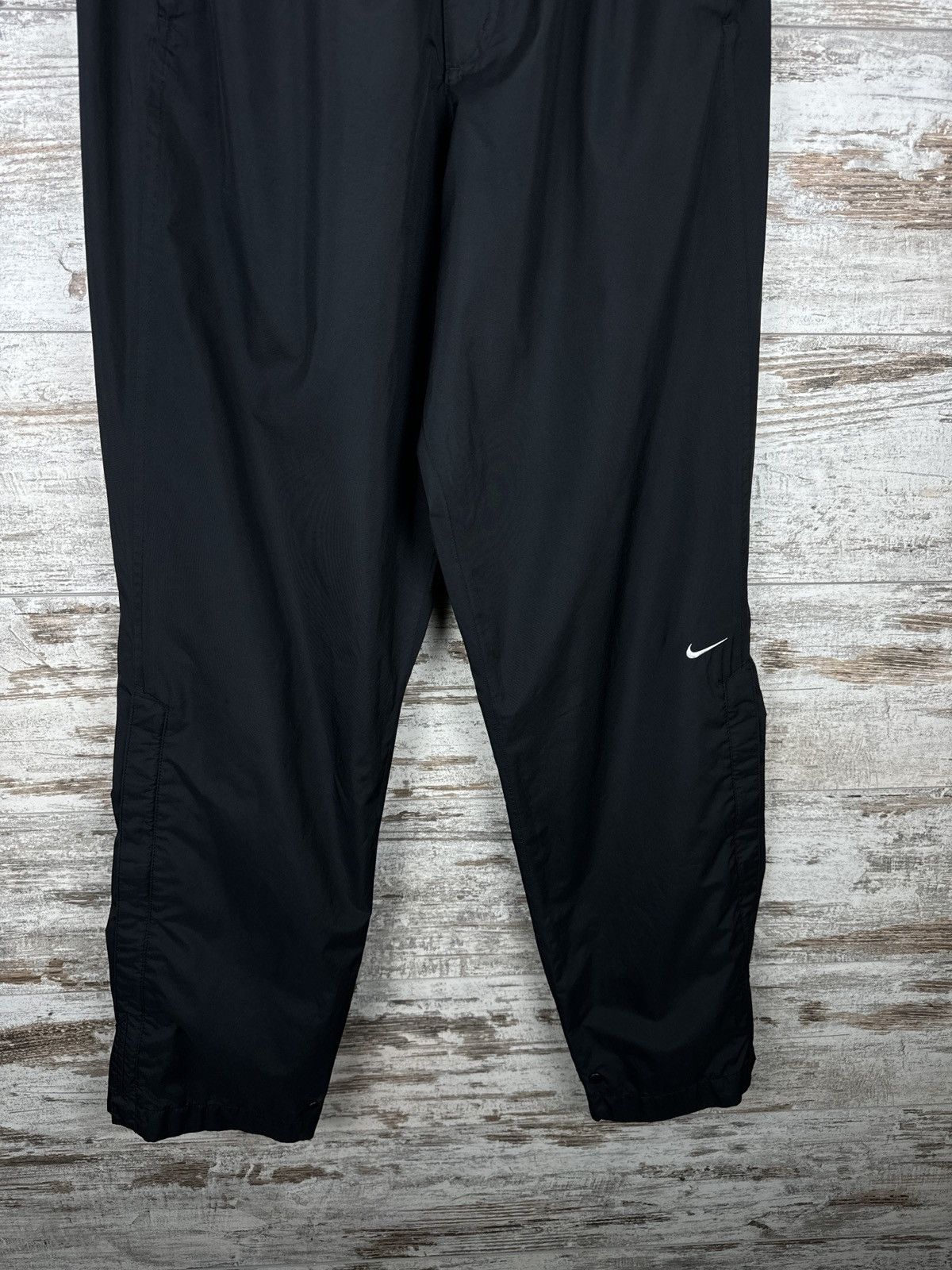 Vintage Mens Vintage Nike swoosh black pants sweatpants drill nylon Size US 32 / EU 48 - 4 Thumbnail
