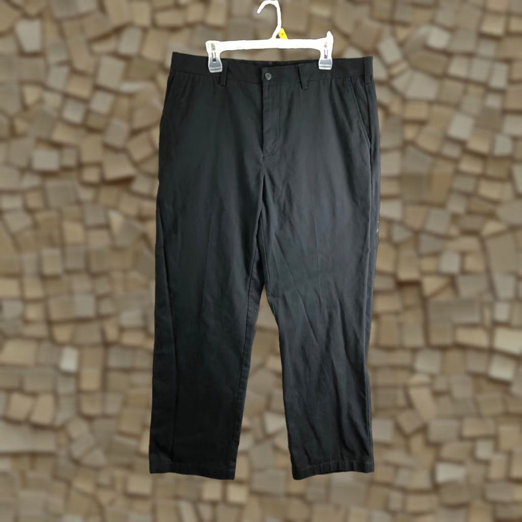 Croft & Barrow Croft & Barrow Pants 36x32 Black Classic Fit Mid Rise Straight Leg Mens Size US 36 / EU 52 - 1 Thumbnail