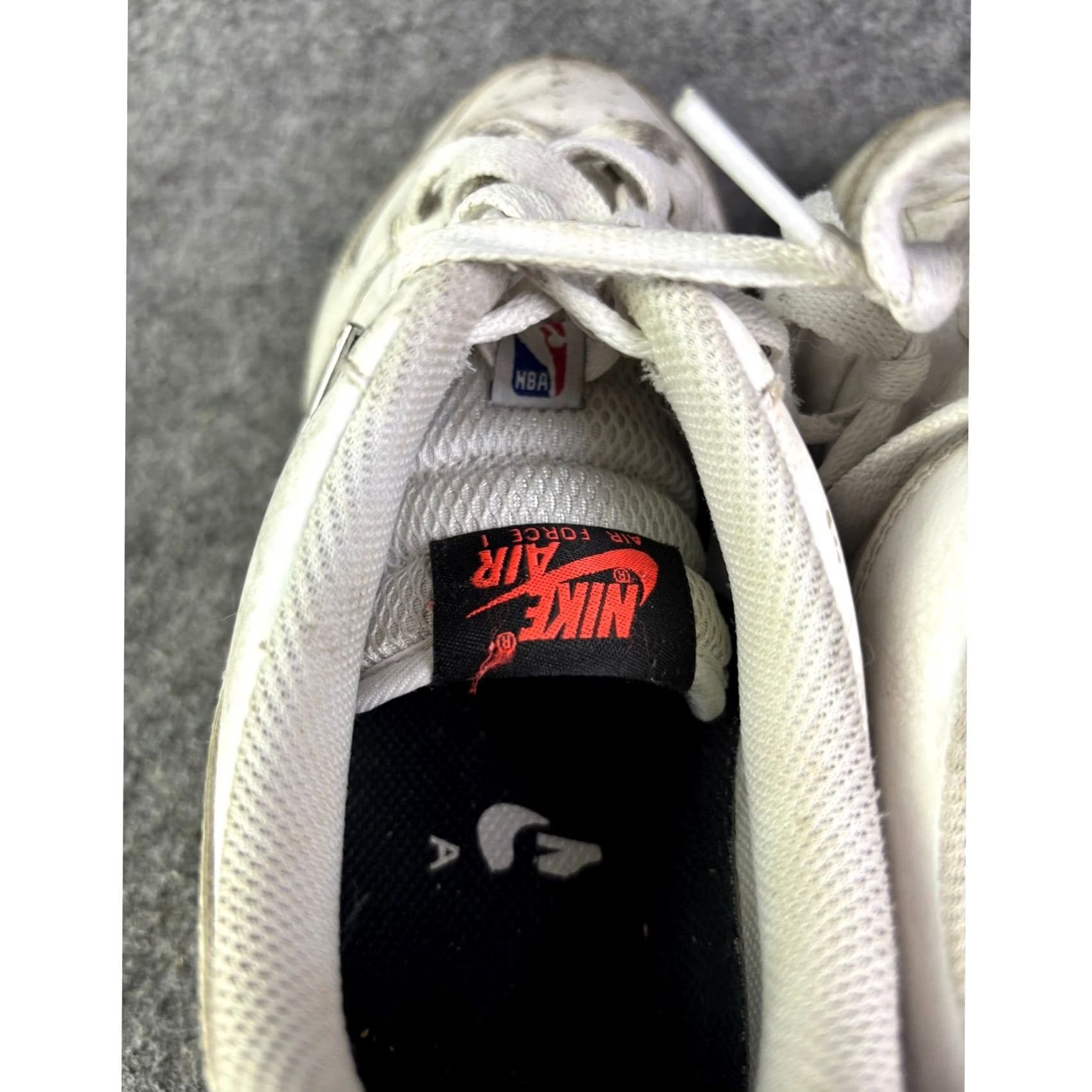 Nike Nike Air Force 1 07 LV8 NBA Mens 8.5 White Red Black Gum CT2298-101 Size US 8 / EU 41 - 6 Thumbnail