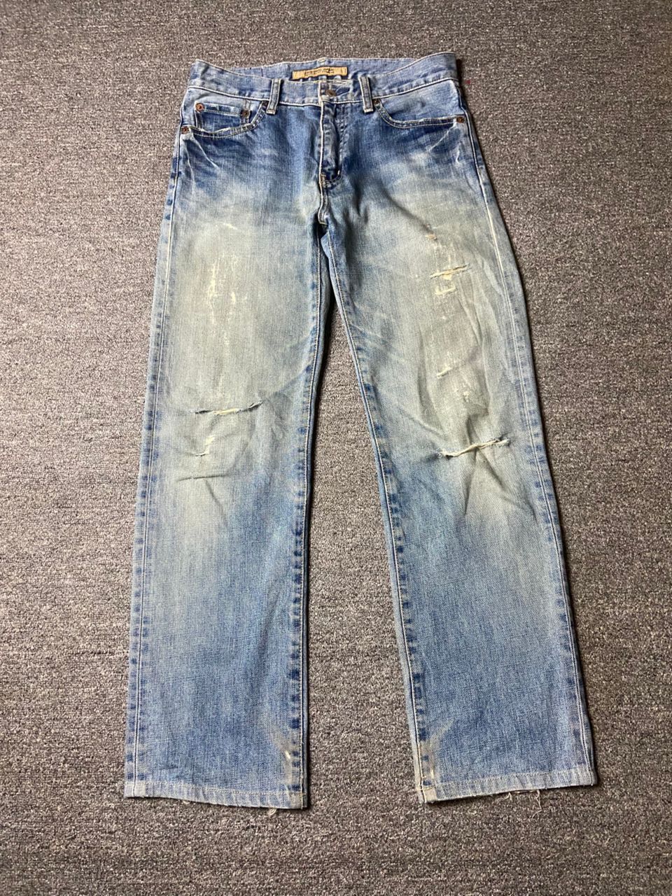 Uniqlo Uniqlo Original Basic Regular Fit Straight Jeans (175) Size US 31 - 1 Thumbnail