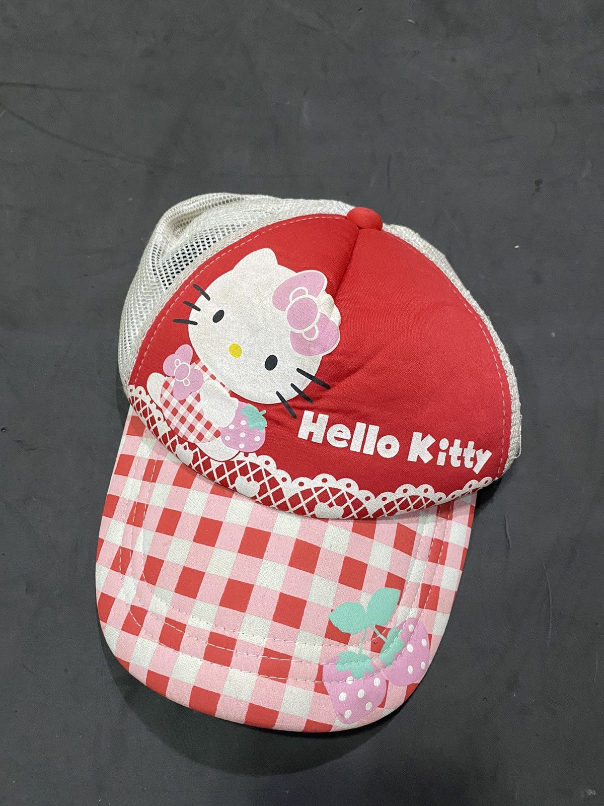 image of Beauty Beast x Hysteric Glamour Bindingofferjapanese Hello Kitty Vintage Hats in Red White, Men's