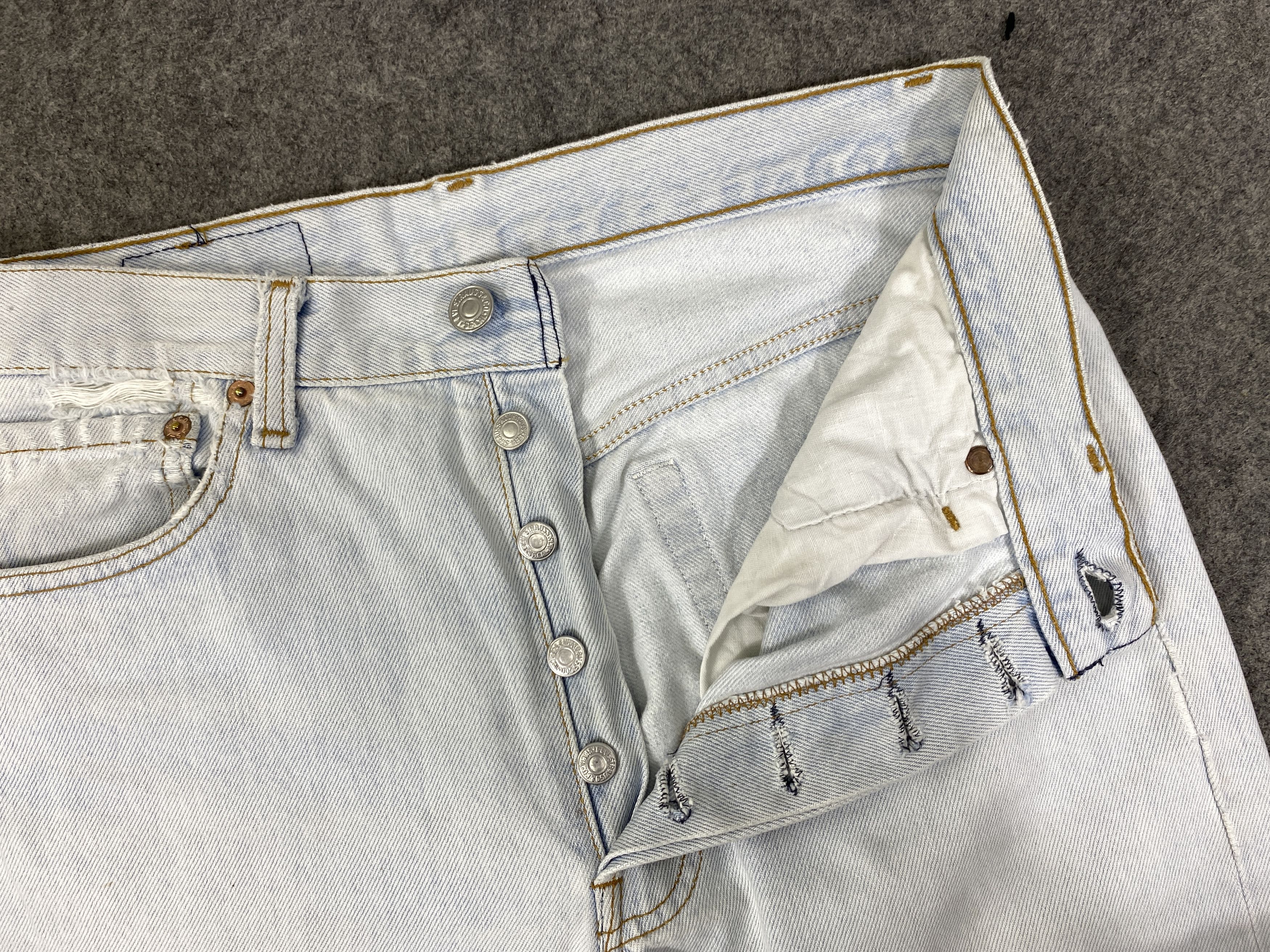 Japanese Brand Light Blue Wash Vintage Levis 501 Jeans 28x29 - JN3197 Size US 28 / EU 44 - 7 Thumbnail