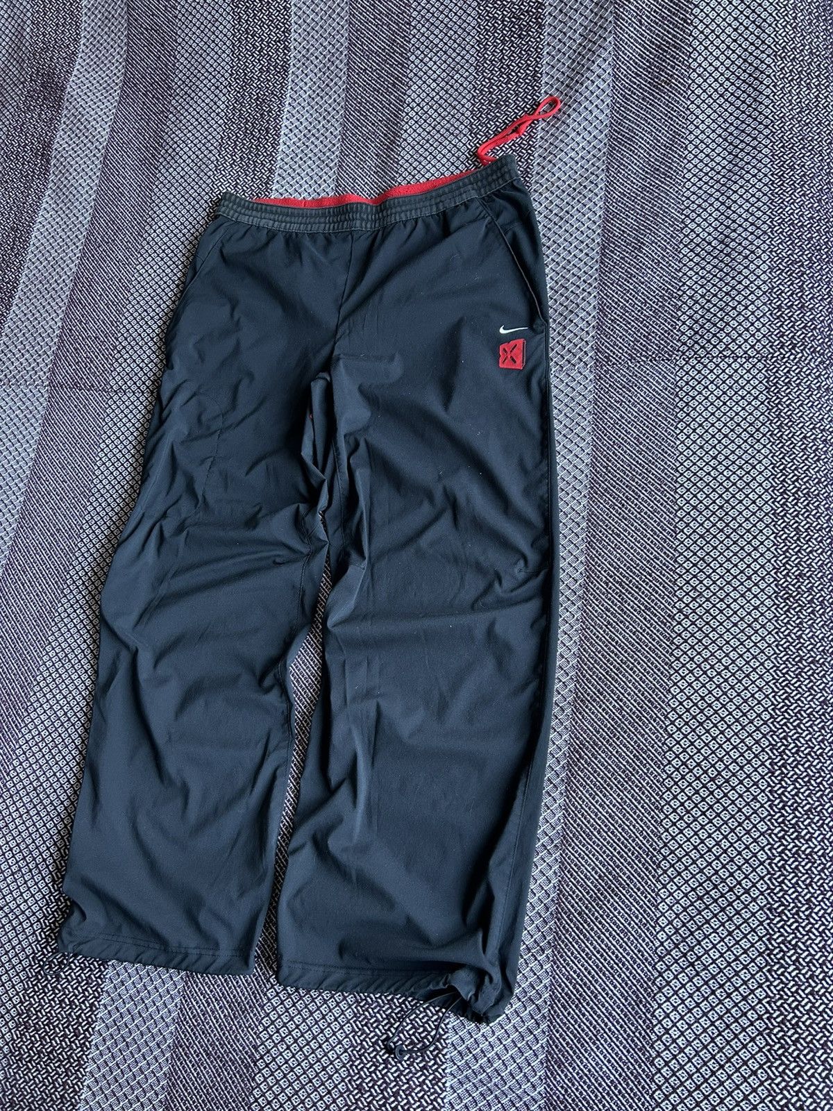 Vintage Vintage Nike Sportswear Baggy Track Pants Rare Size L / XL Size US 36 / EU 52 - 2 Thumbnail