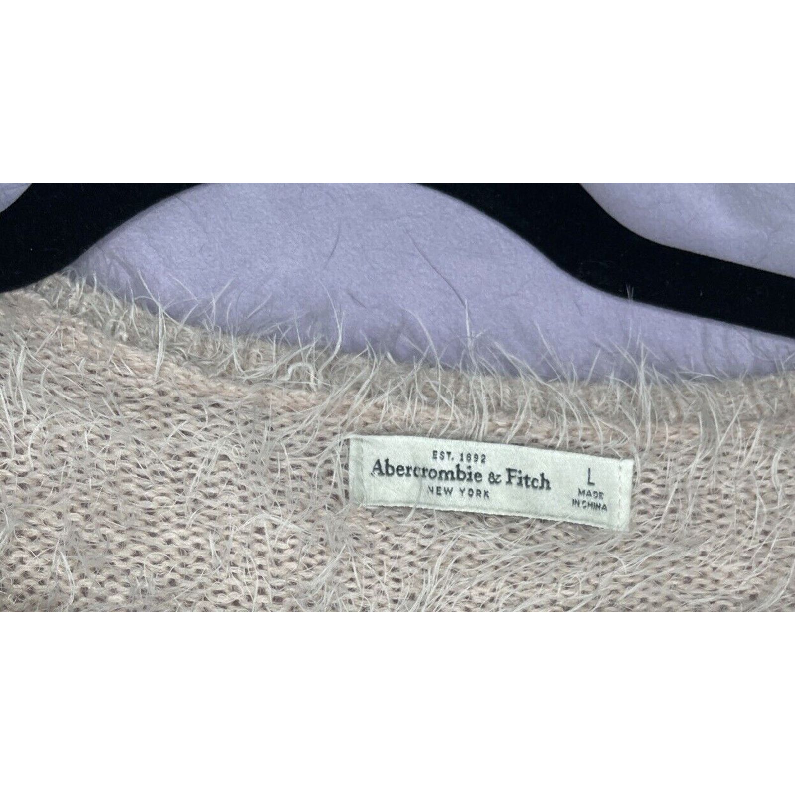 Abercrombie & Fitch Abercrombie & Fitch Women's Fuzzy Furry Cropped Long Sleeve Size L / US 10 / IT 46 - 2 Thumbnail