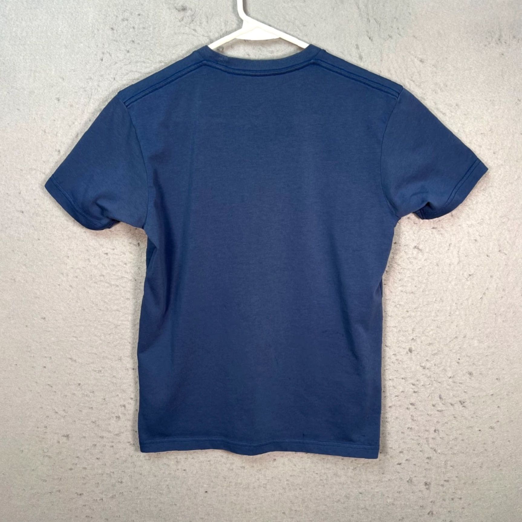 Uniqlo VINTAGE Uniqlo Womens T-Shirt Blue Crewneck Short Sleeve Size S Adult Womens Small Shirt Womens Blue Crew Neck Short Sleeve Size S / US 4 / IT 40 - 2 Thumbnail