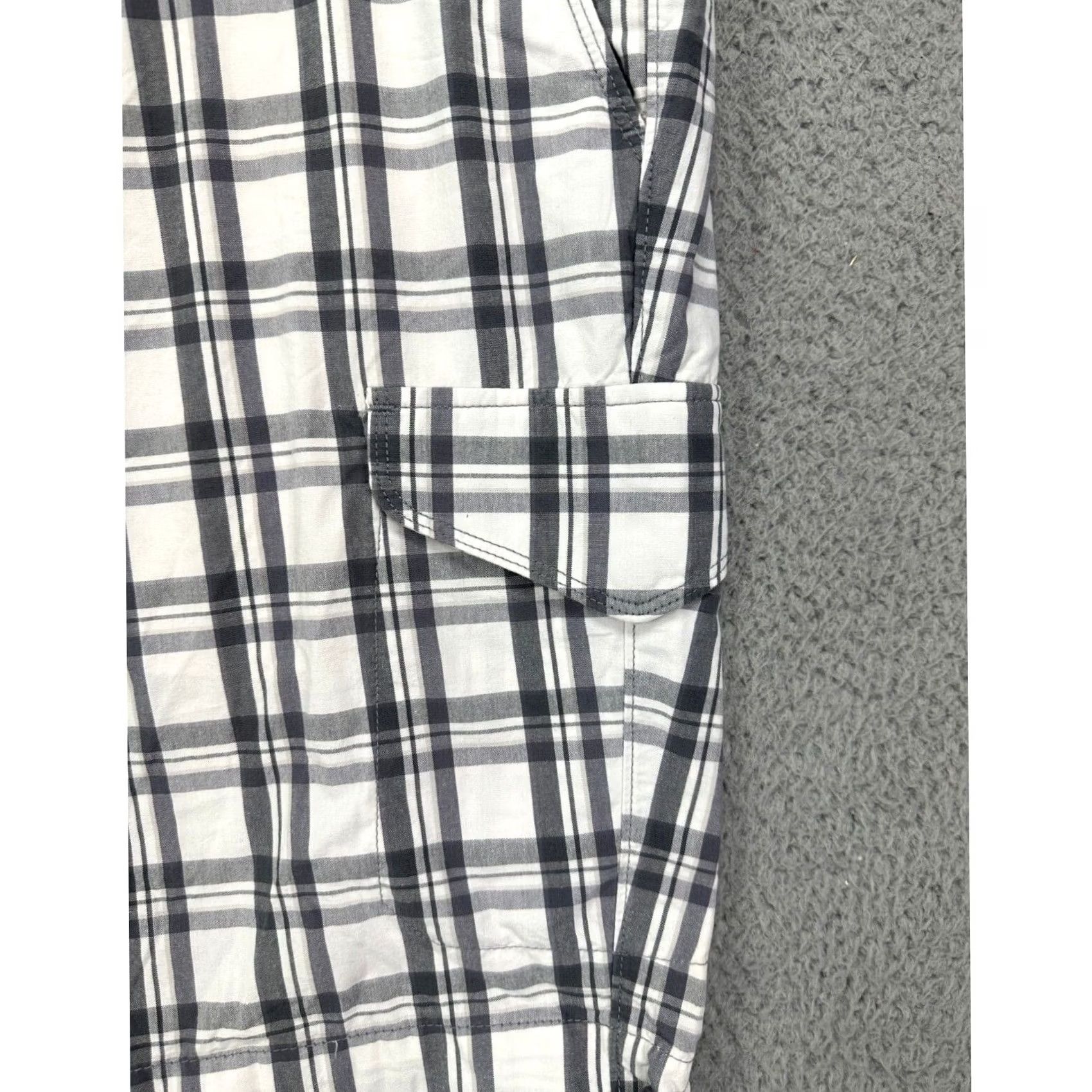 Dockers Dockers Shorts Cargo Mens 40 White Plaid Classic Fit Khaki Chino NEW Size US 40 / EU 56 - 6 Thumbnail
