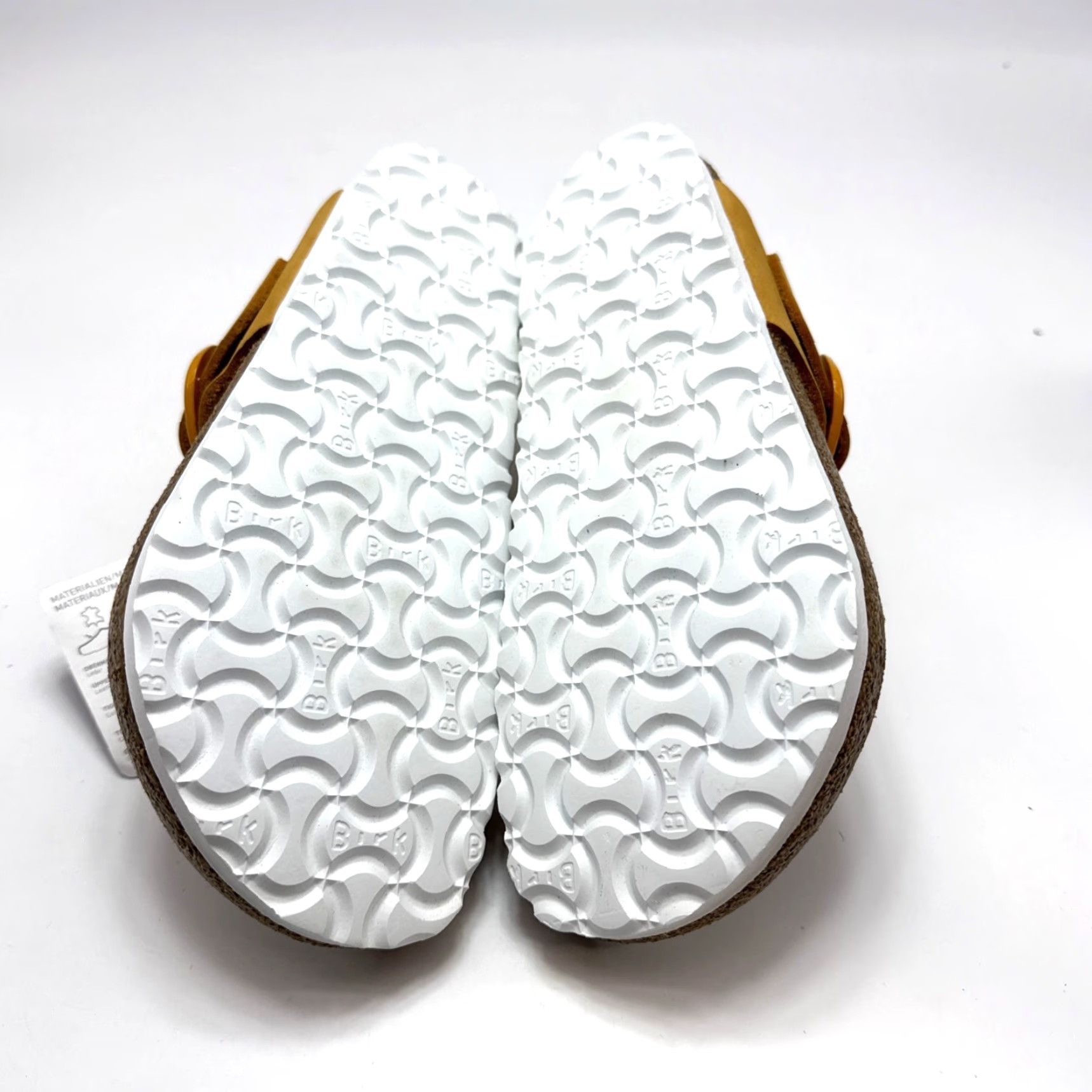 Birkenstock Birkenstock Gizeh Sandal Buckle Apricot Nubuck Leather Womens Size 5 Size US 5 / IT 35 - 5 Thumbnail
