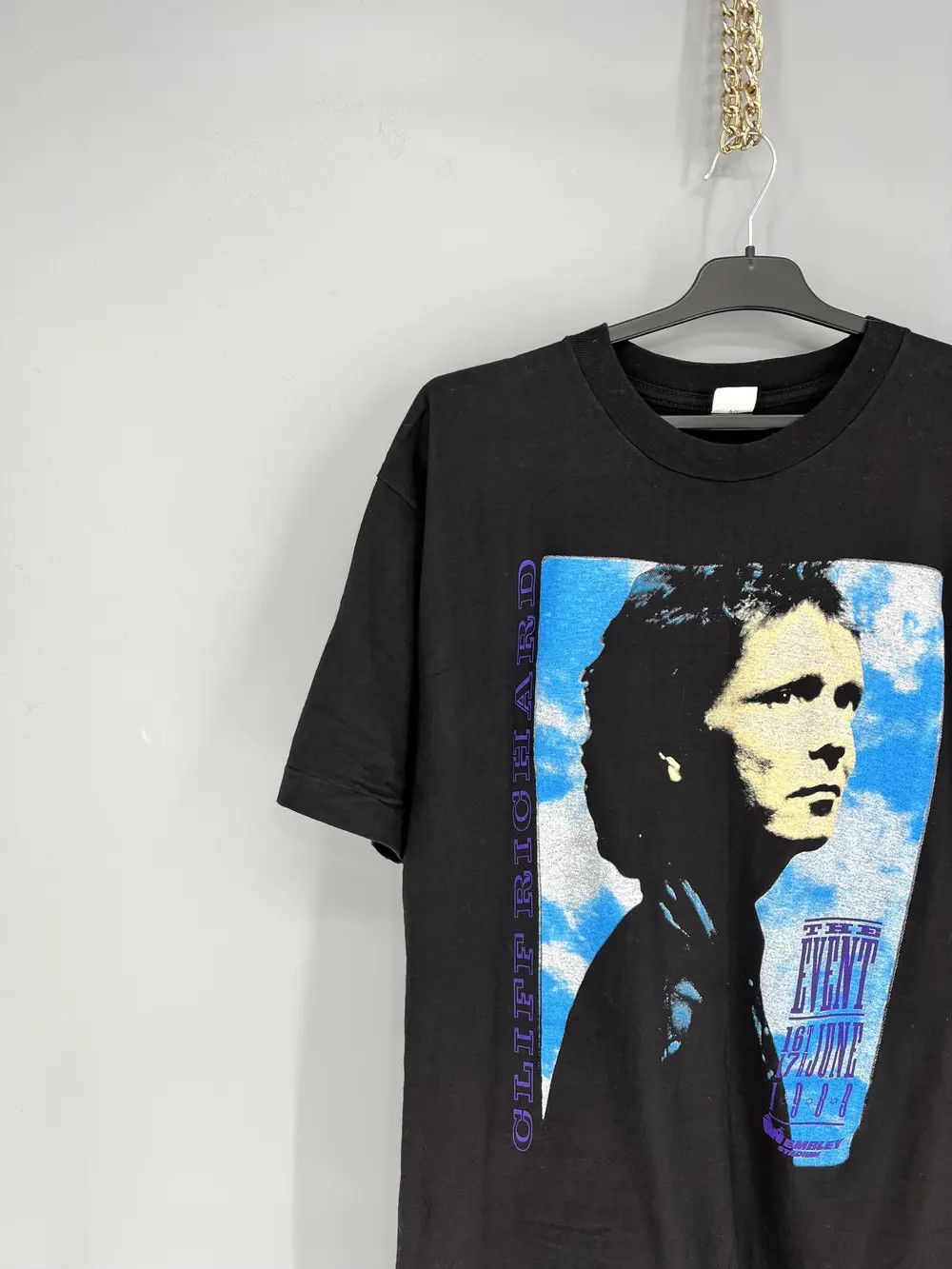 Band Tees × Vintage Vintage Cliff Richard The Event 1989 T-Shirt Size XL Size US XL / EU 56 / 4 - 4 Thumbnail