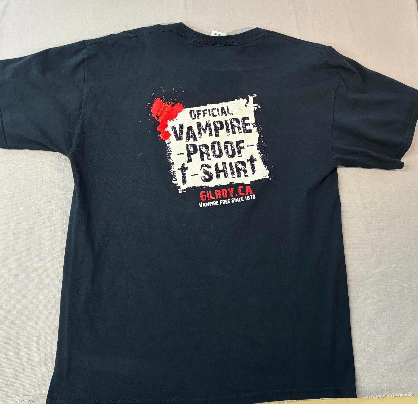 Other Vampire Proof T-shirt Garlic Necklace Gilroy California L Size US L / EU 52-54 / 3 - 1 Thumbnail