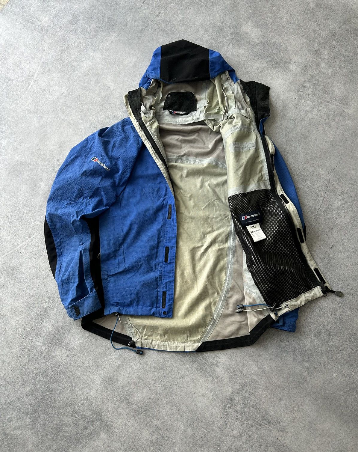 Berghaus Vintage Berghaus Extreme gore tex jacket outdoors Size US M / EU 48-50 / 2 - 2 Thumbnail