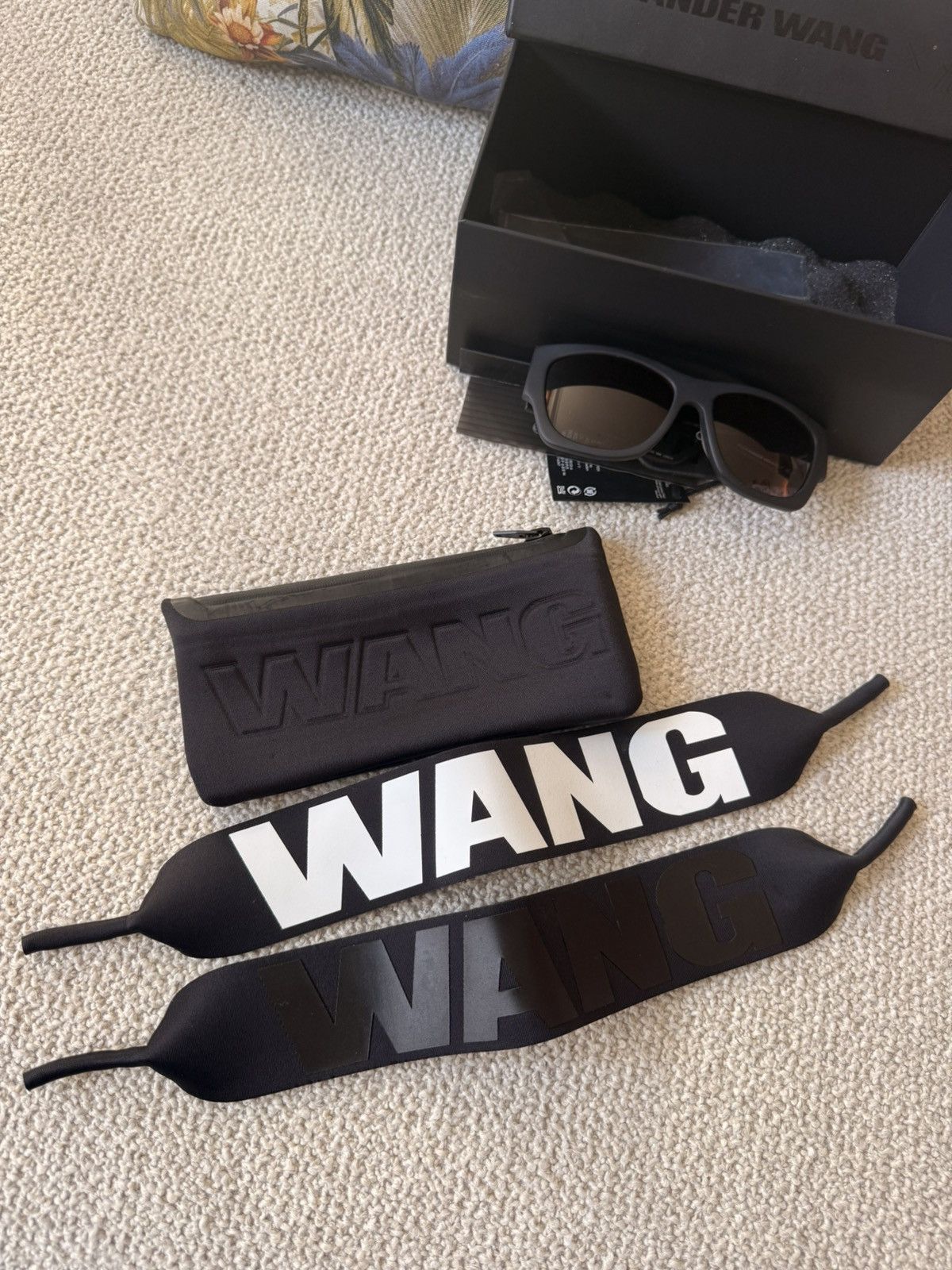 Alexander Wang × H&M Alexander Wang x H&M Sunglasses Limited Edition - Full Set Size ONE SIZE - 2 Thumbnail
