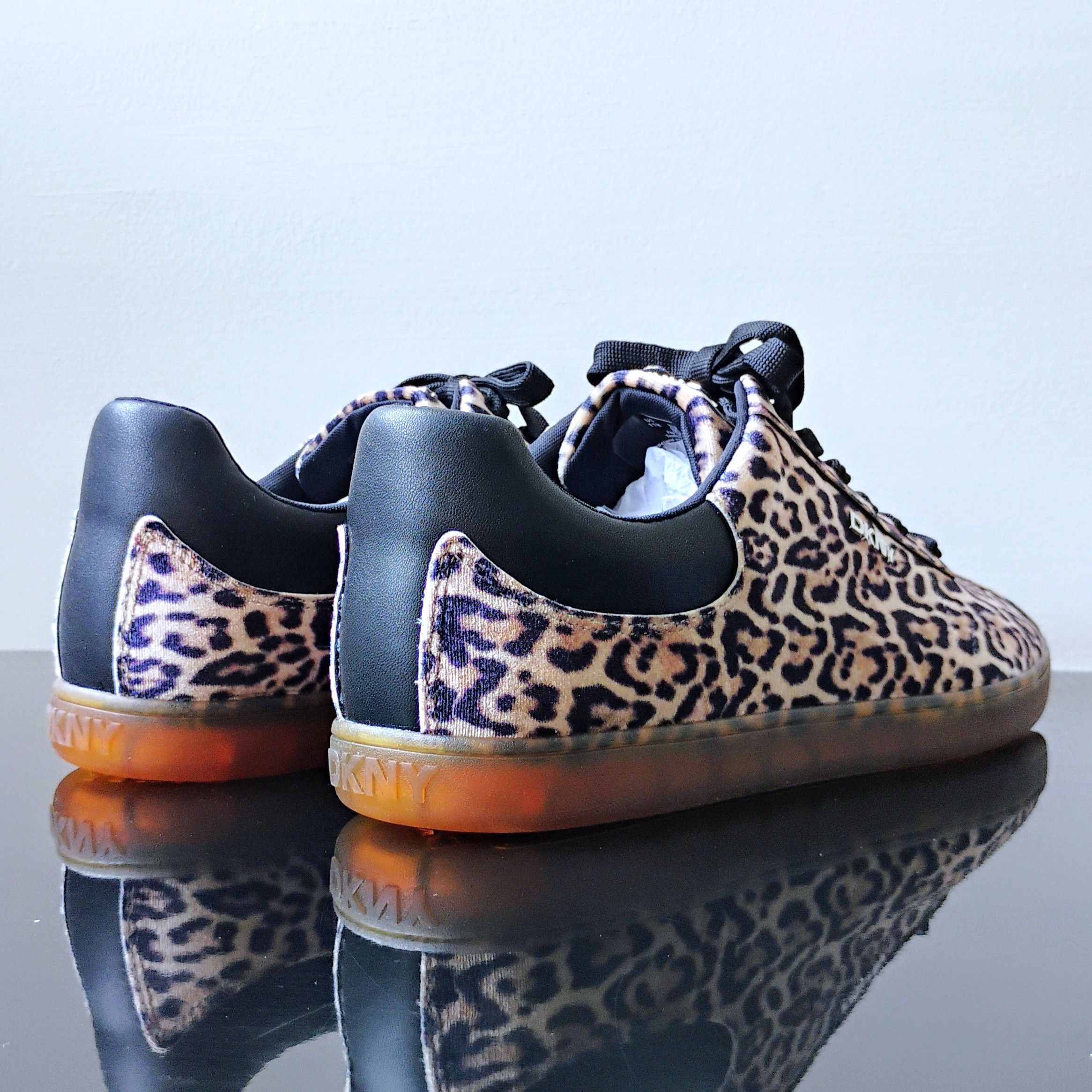 DKNY DKNY Women's Seacliff Sneaker in Free & Wild Leopard Print Size US 11 / IT 41 - 6 Thumbnail