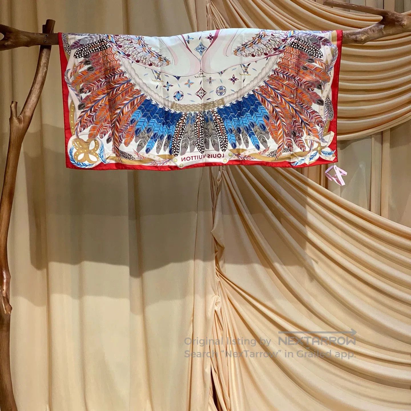Louis Vuitton Louis Vuitton Swan Silk Scarf. Size ONE SIZE - 2 Thumbnail