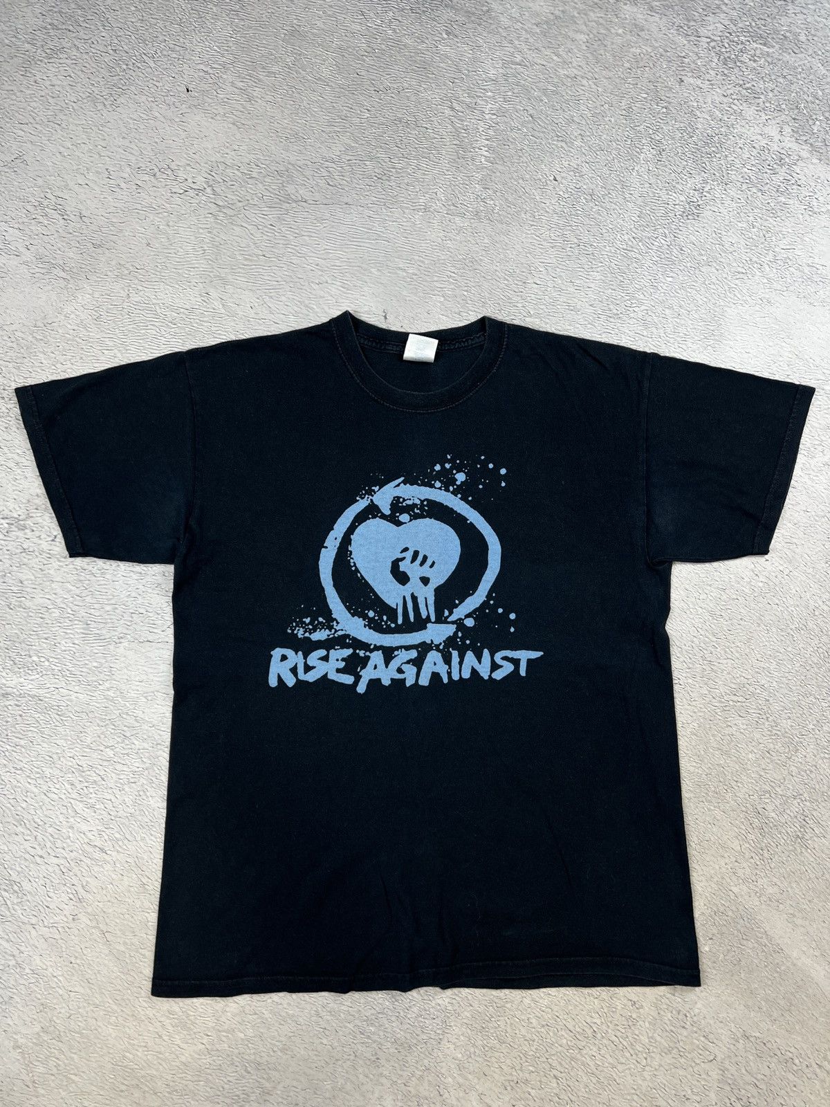 Band Tees × Vintage Vintage 2004 Rise Against American Punk Rock Band T-Shirt Size US L / EU 52-54 / 3 - 1 Thumbnail