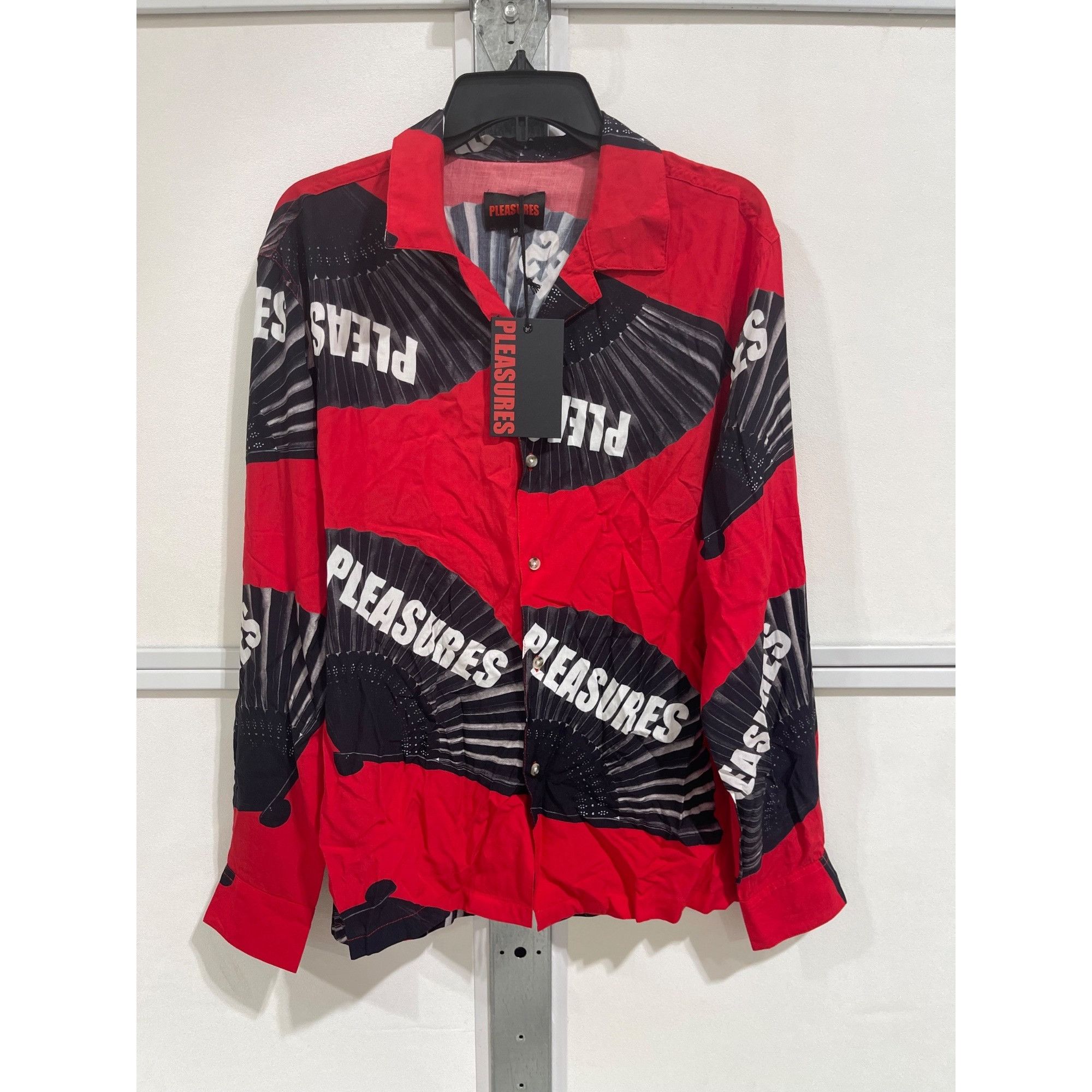 Pleasures NWT PLEASURES FANS L/S RED SHIRT SZ MEDIUM Size US M / EU 48-50 / 2 - 2 Thumbnail