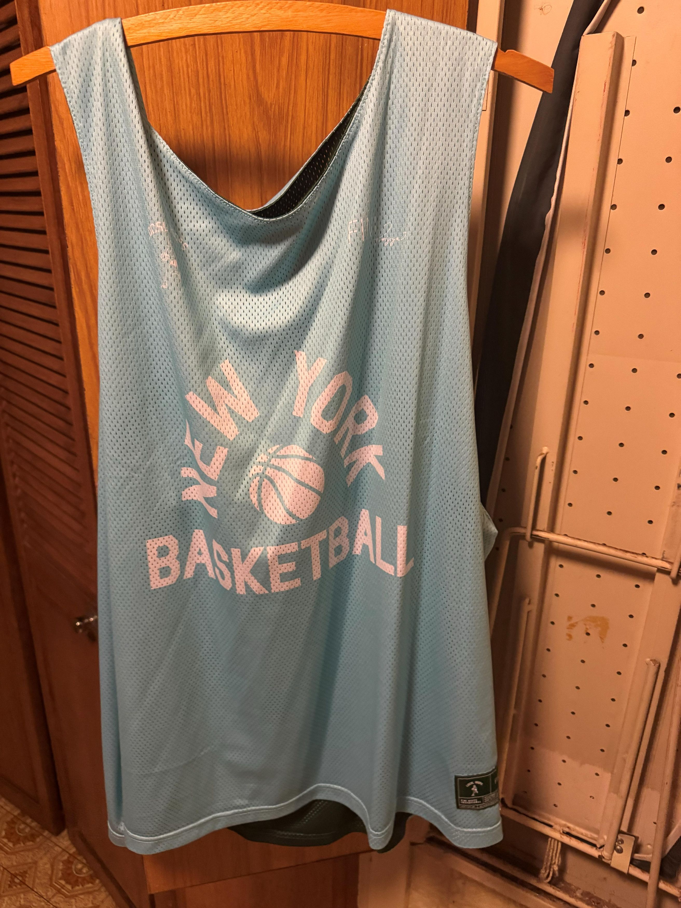Other Local Hoops Fini Invitational Reversible Mesh Jersey NY XL Size US XL / EU 56 / 4 - 4 Thumbnail