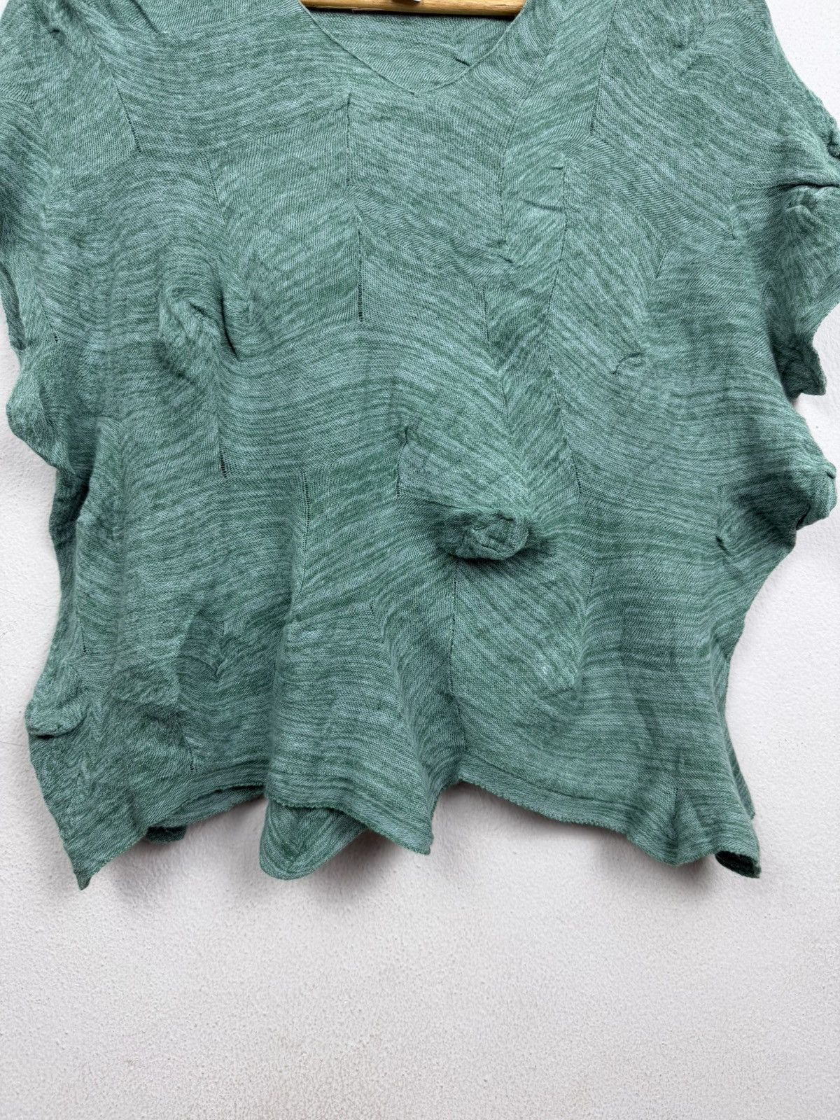 Issey Miyake Plantation Issey Miyake 3D Textured "Leaf" Knit Top Size M / US 6-8 / IT 42-44 - 6 Thumbnail