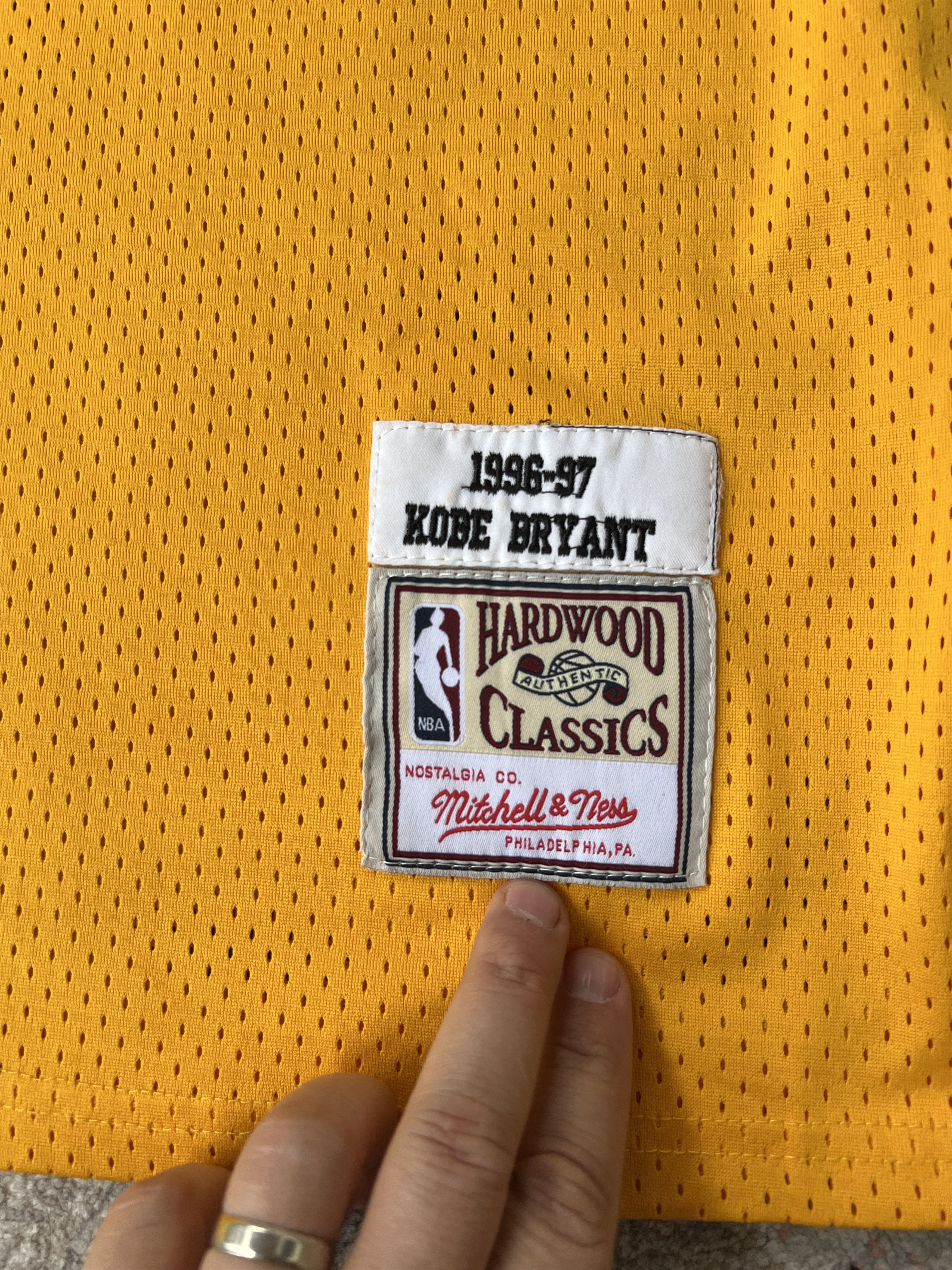 Mitchell & Ness Lakers Kobe Bryant 8 Mitchell & Ness NBA Jersey Size US XL / EU 56 / 4 - 3 Thumbnail