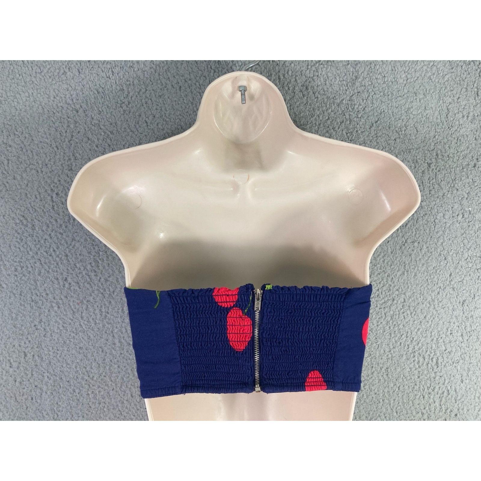 Forever 21 Forever 21 Women's S Cherry Print Tube Top Casual Fashion Size S / US 4 / IT 40 - 9 Thumbnail