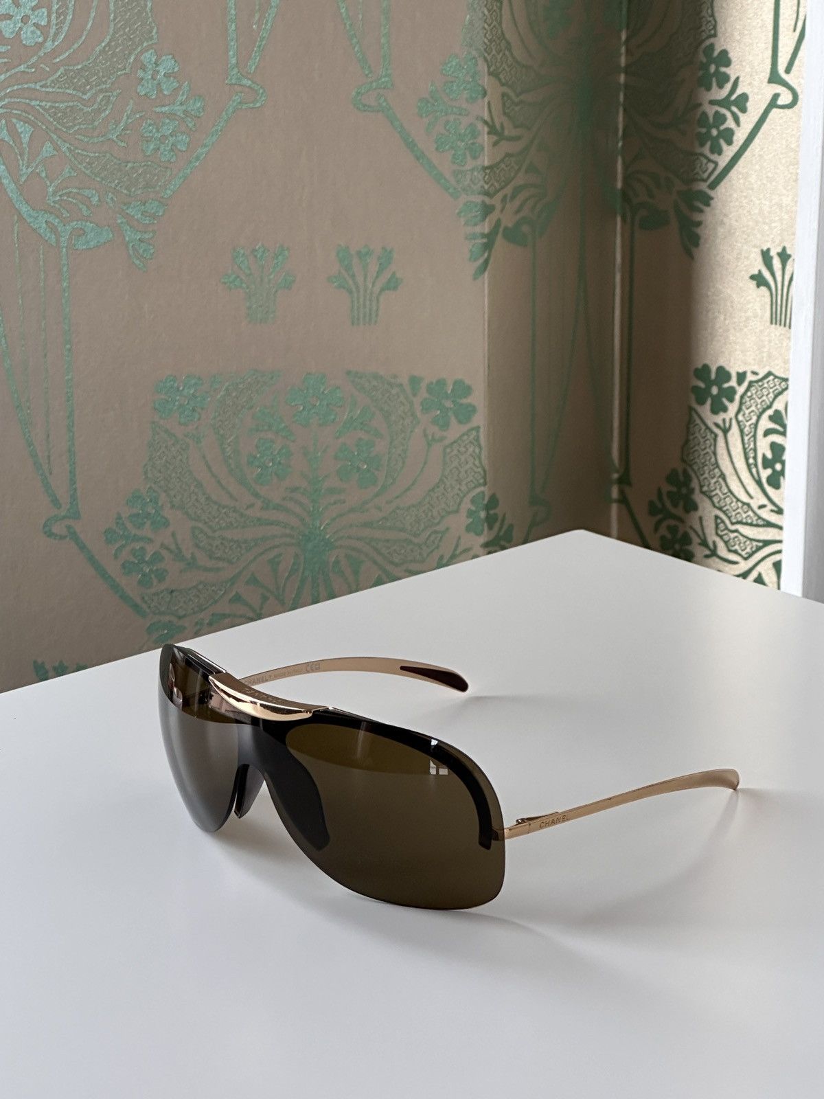 Chanel CHANEL Shield Mask Rimless Brown Gold Sunglasses 6007 Y2K Size ONE SIZE - 11 Thumbnail